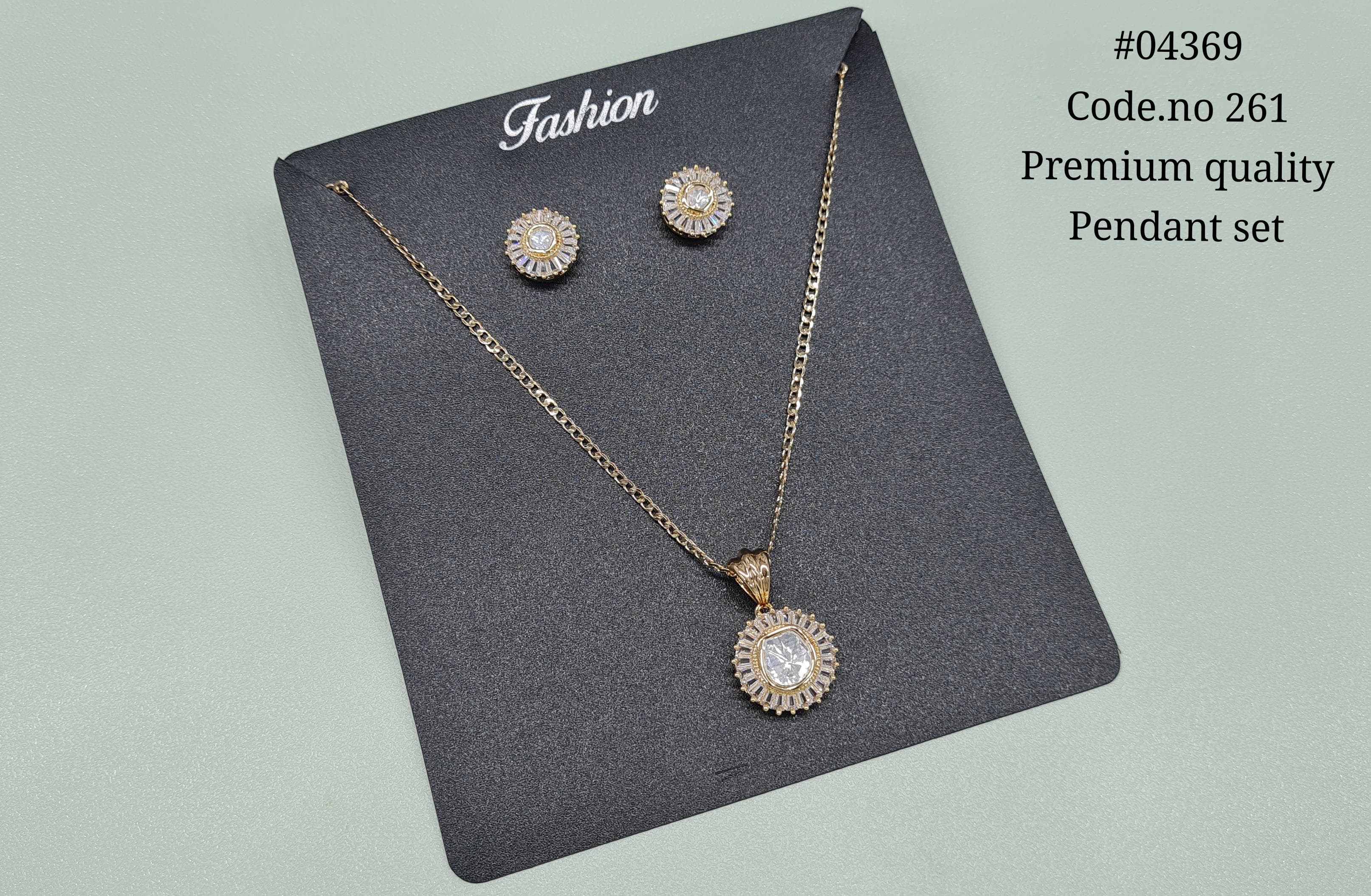 Kundan Pendant 04369 - 3