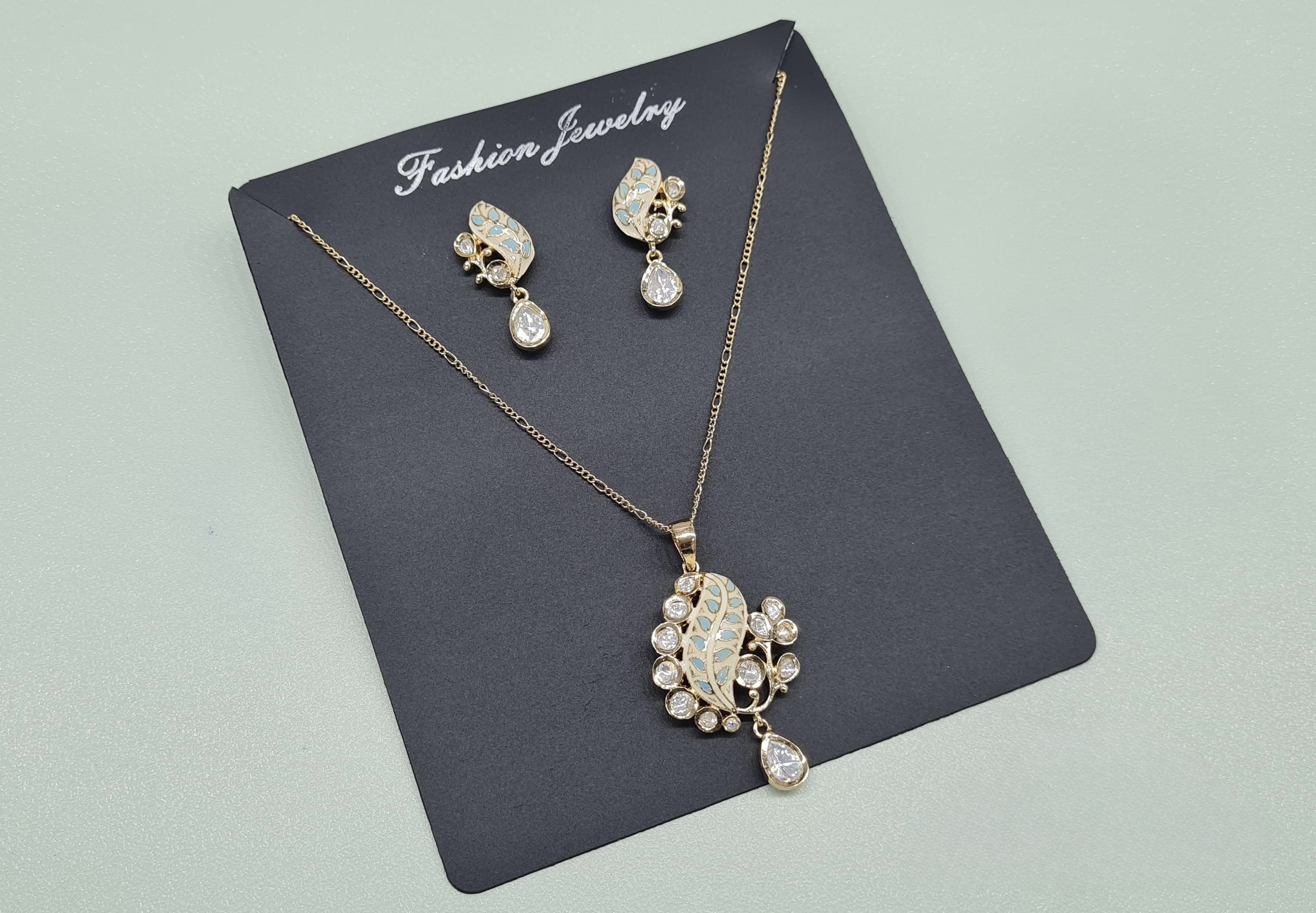 Kundan Pendant 08704 - 3