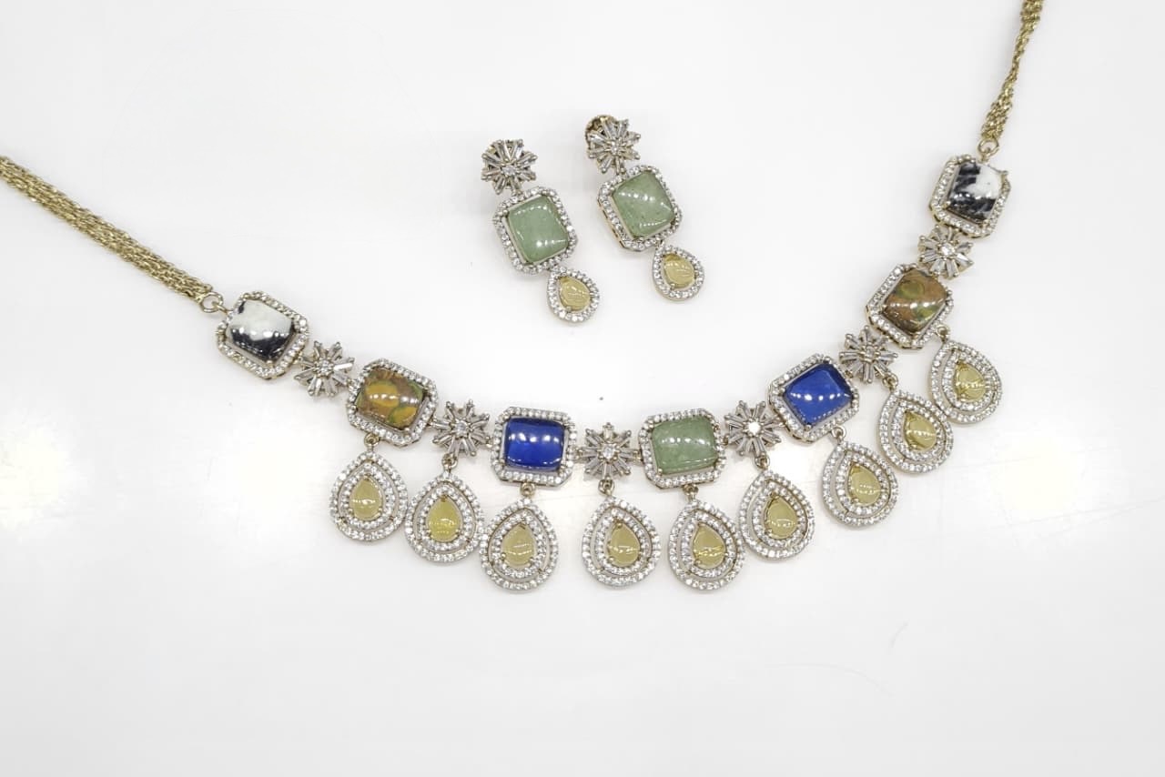 Sabyasachi Necklace 08724 - 3