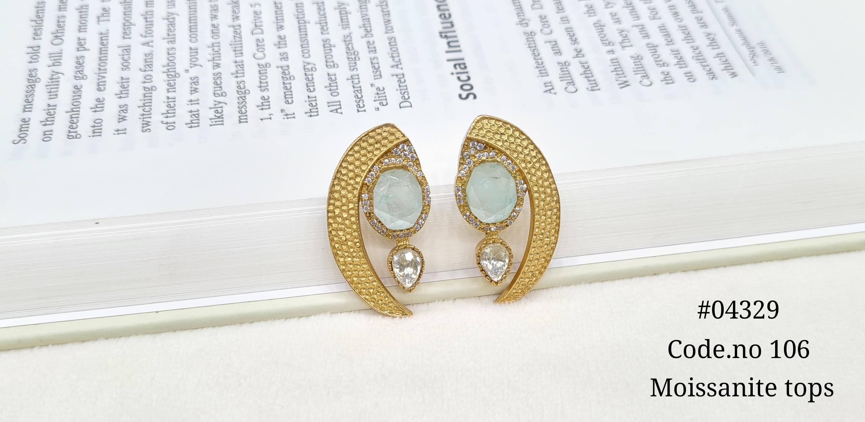 Kundan Tops 04329 - 4