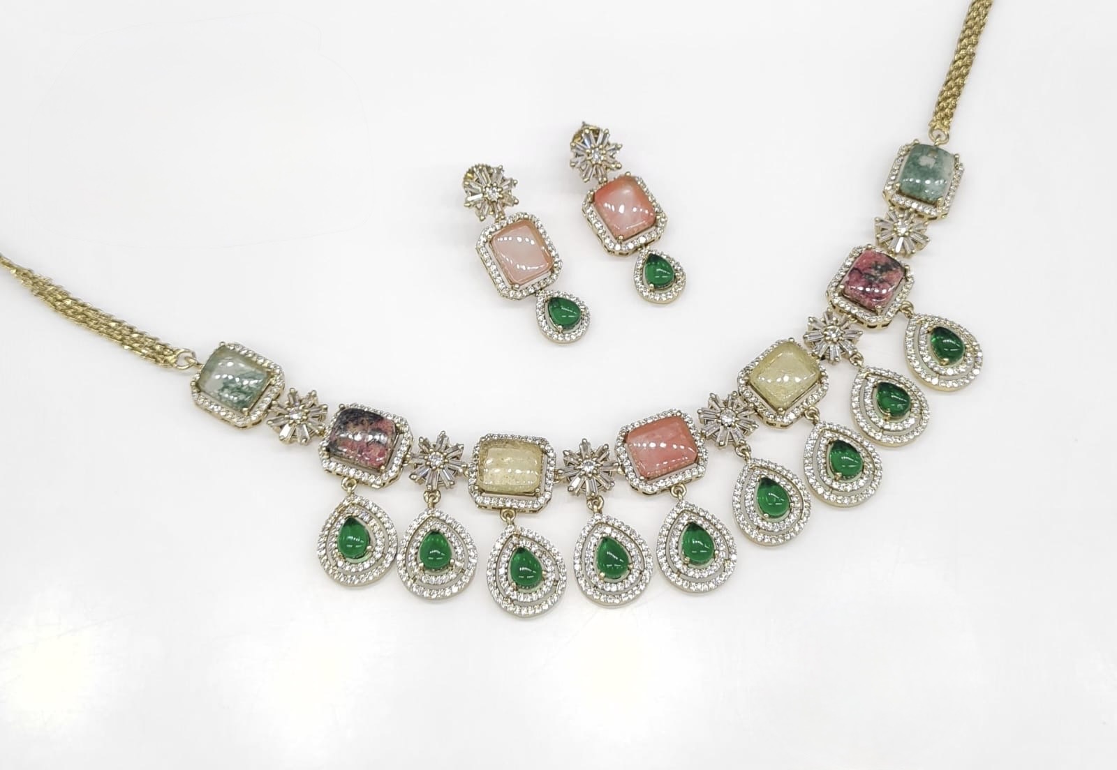 Sabyasachi Necklace 08724 - 20