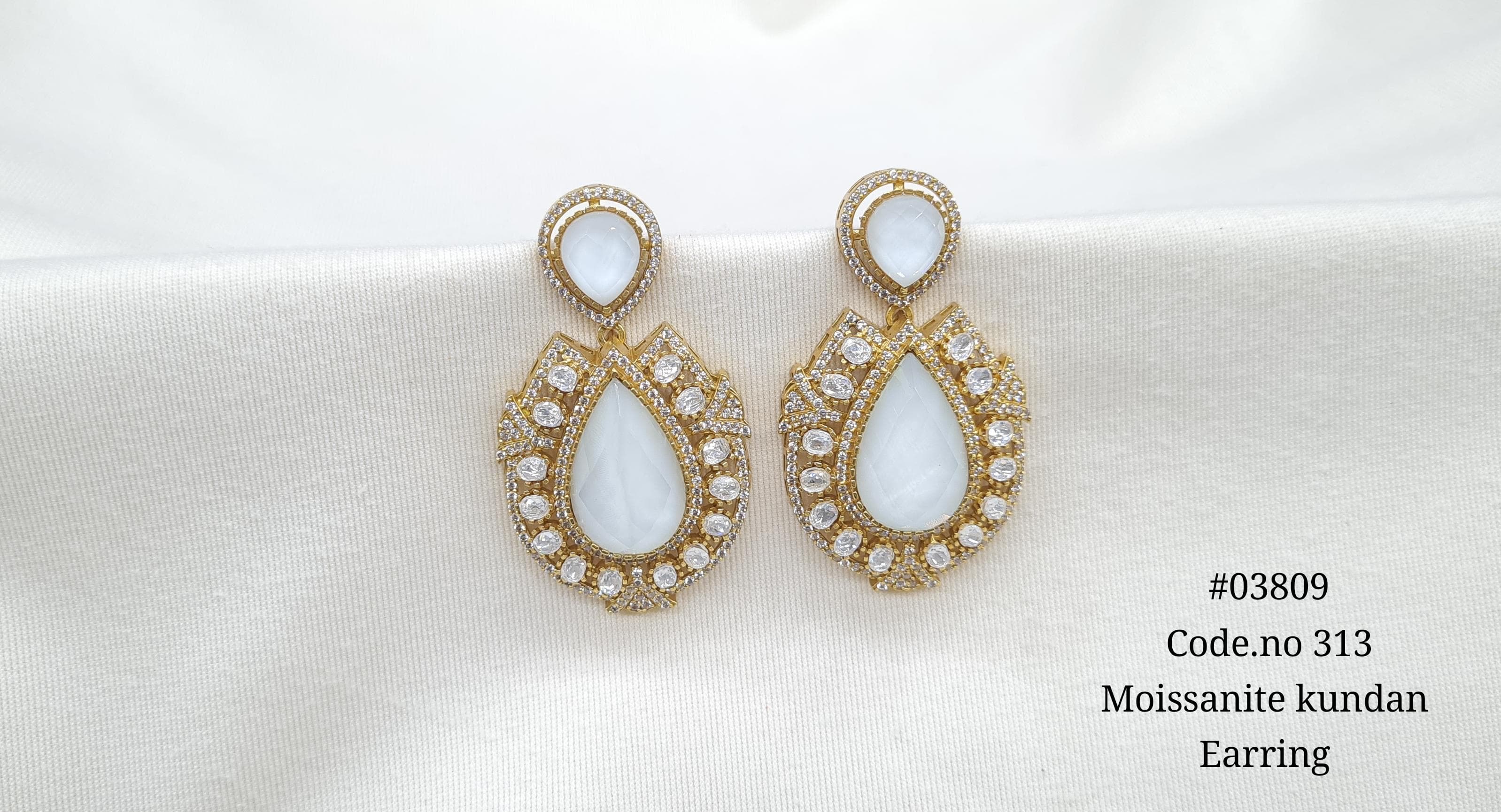 Kundan Earrings 03809 - 3
