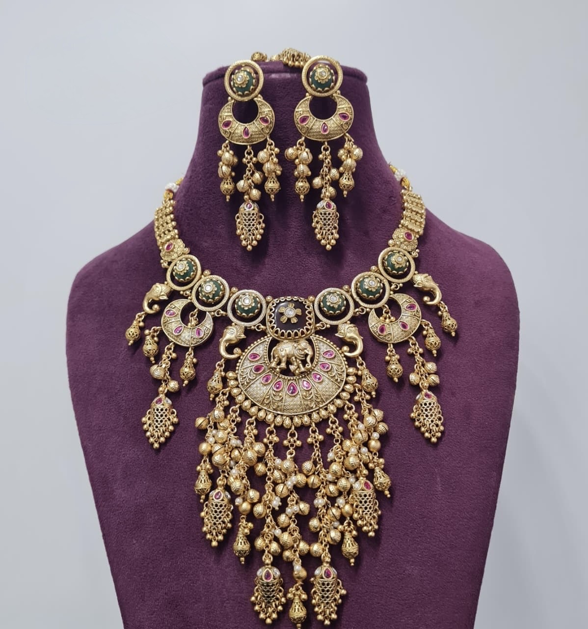 Heritage Necklace 07434 - 5