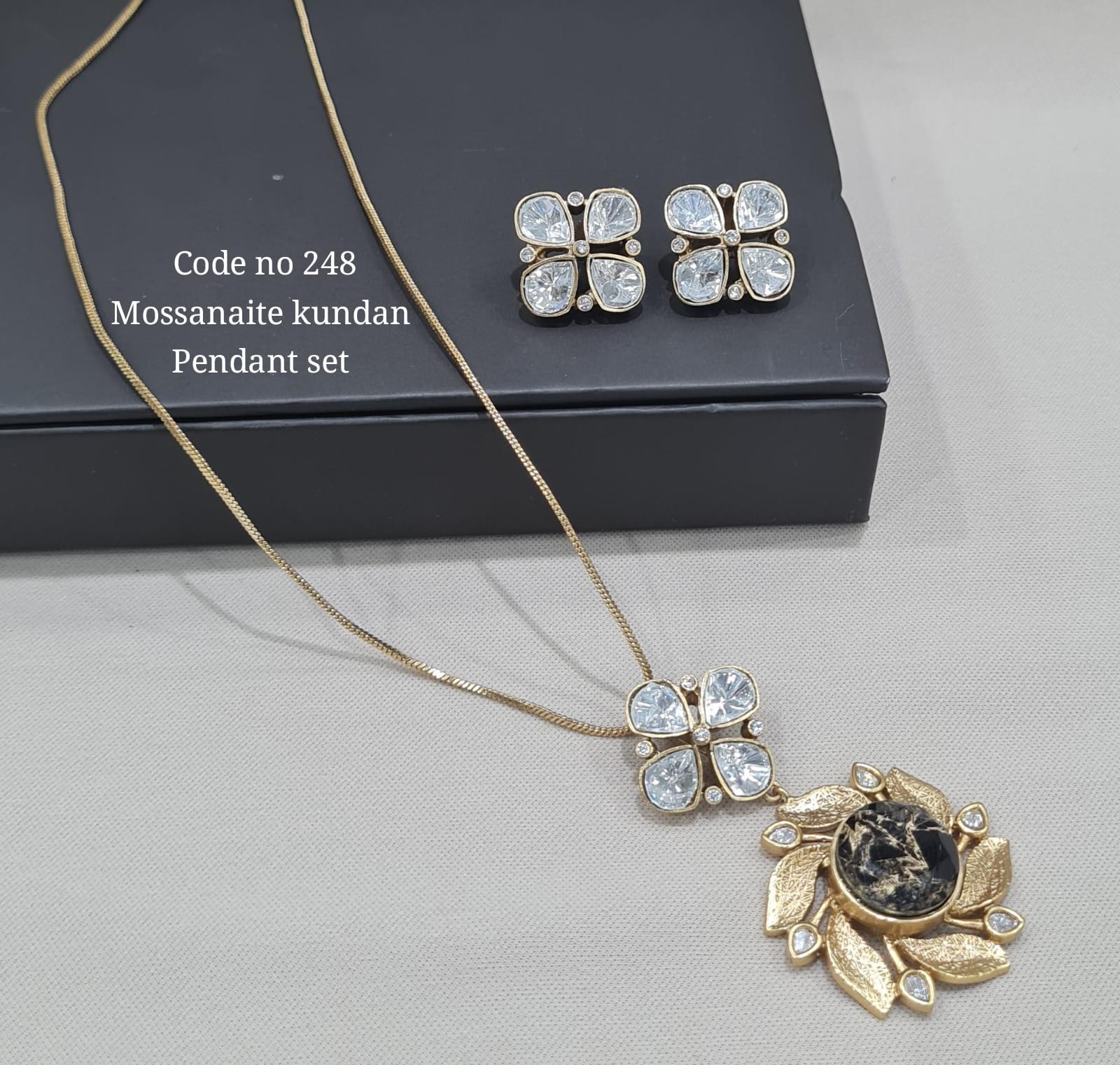 Kundan Pendant Set 00120 - 4