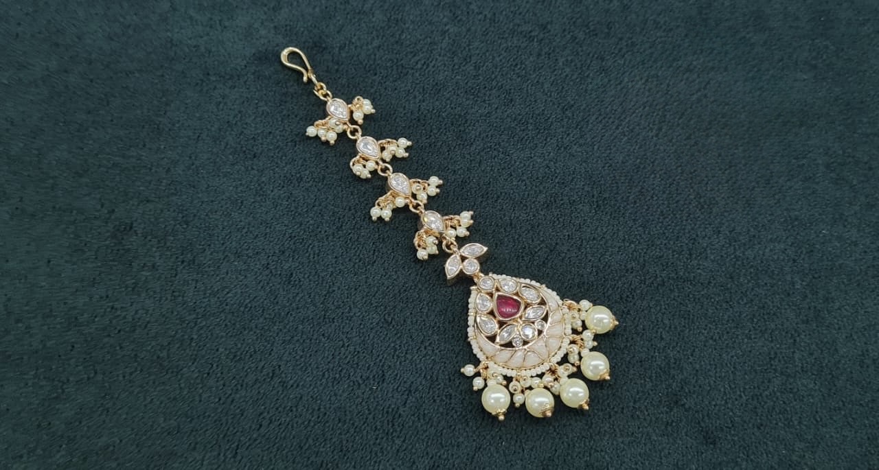 Kundan Tika 05819 - 2