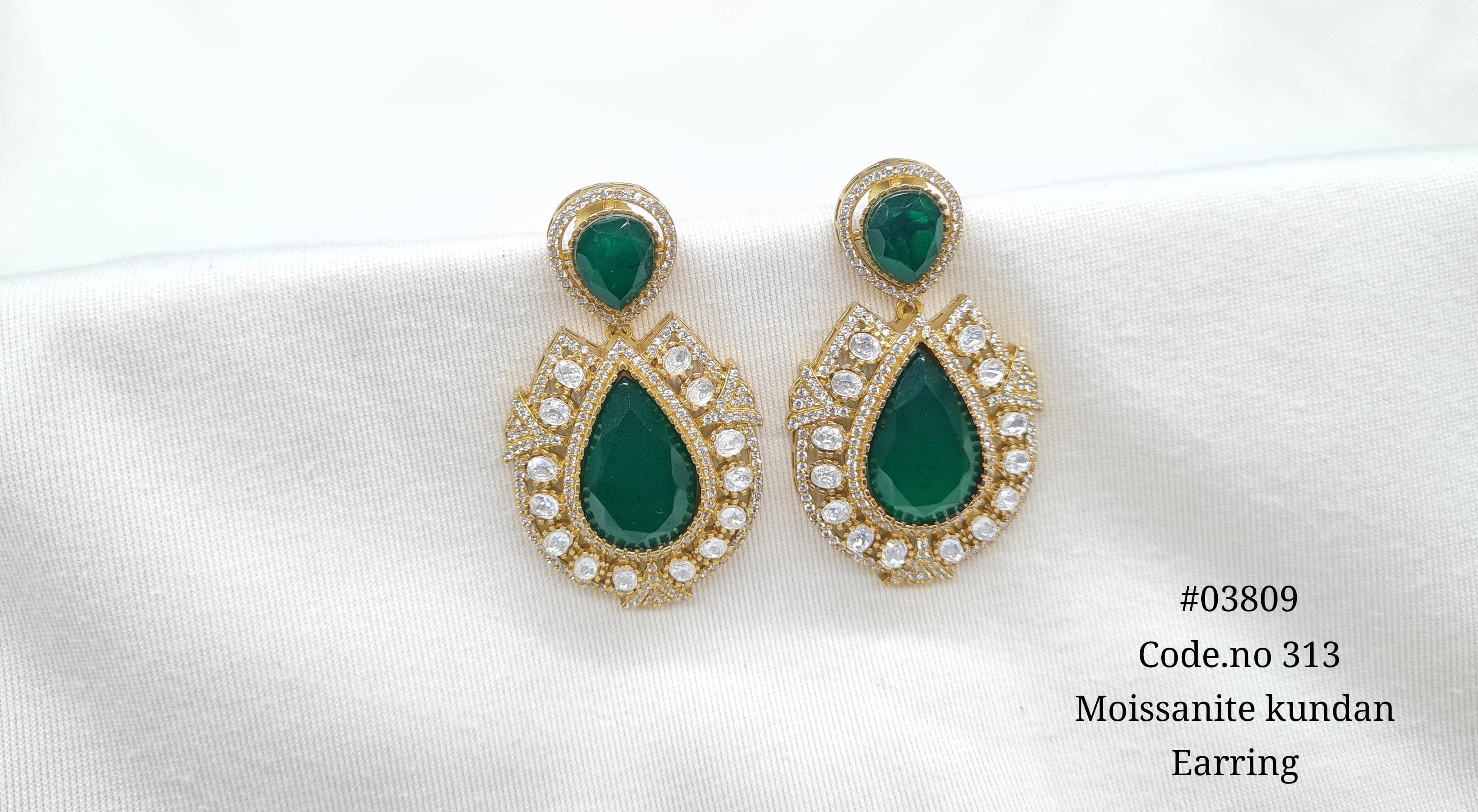 Kundan Earrings 03809 - 6
