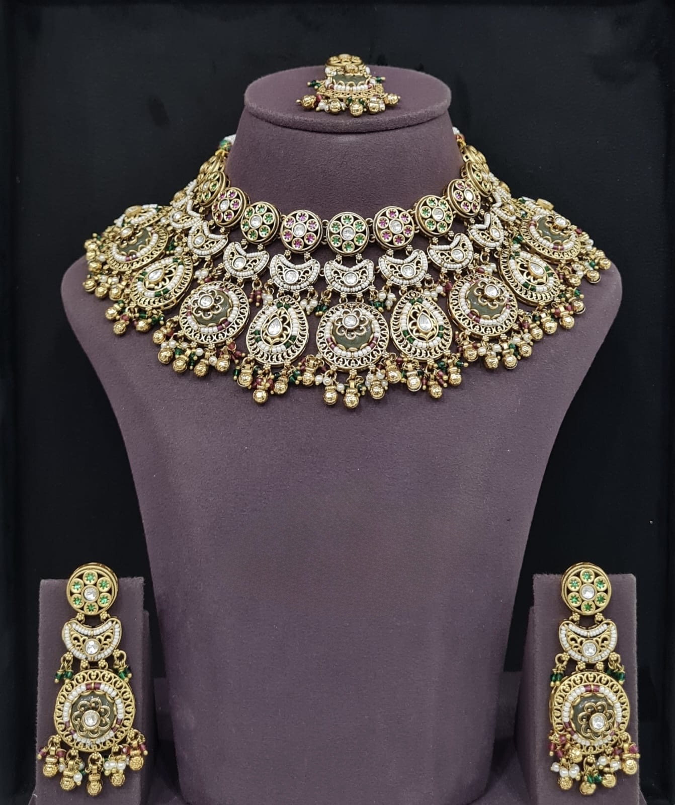 Heritage Necklace 11295 - 3