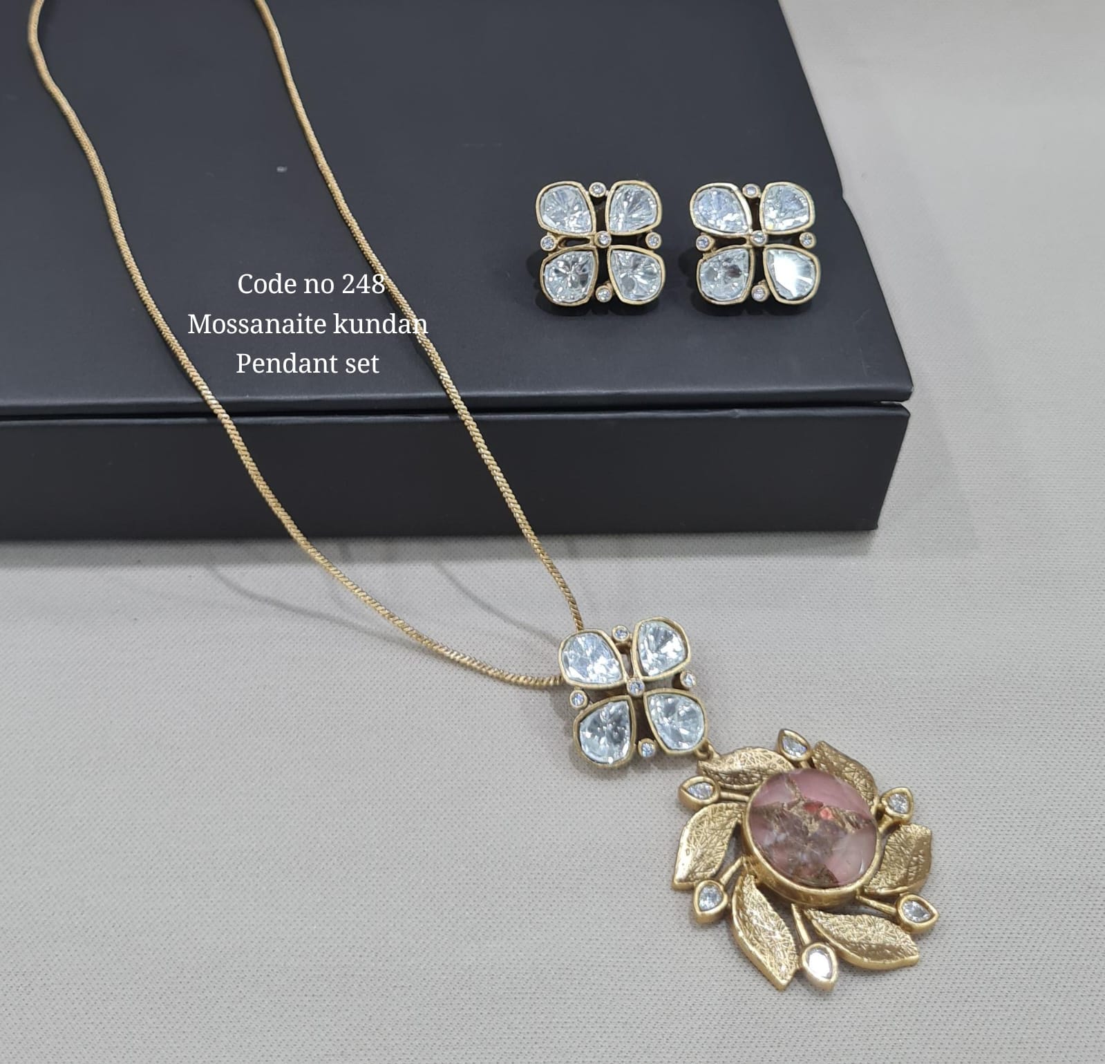 Kundan Pendant Set 00120 - 7