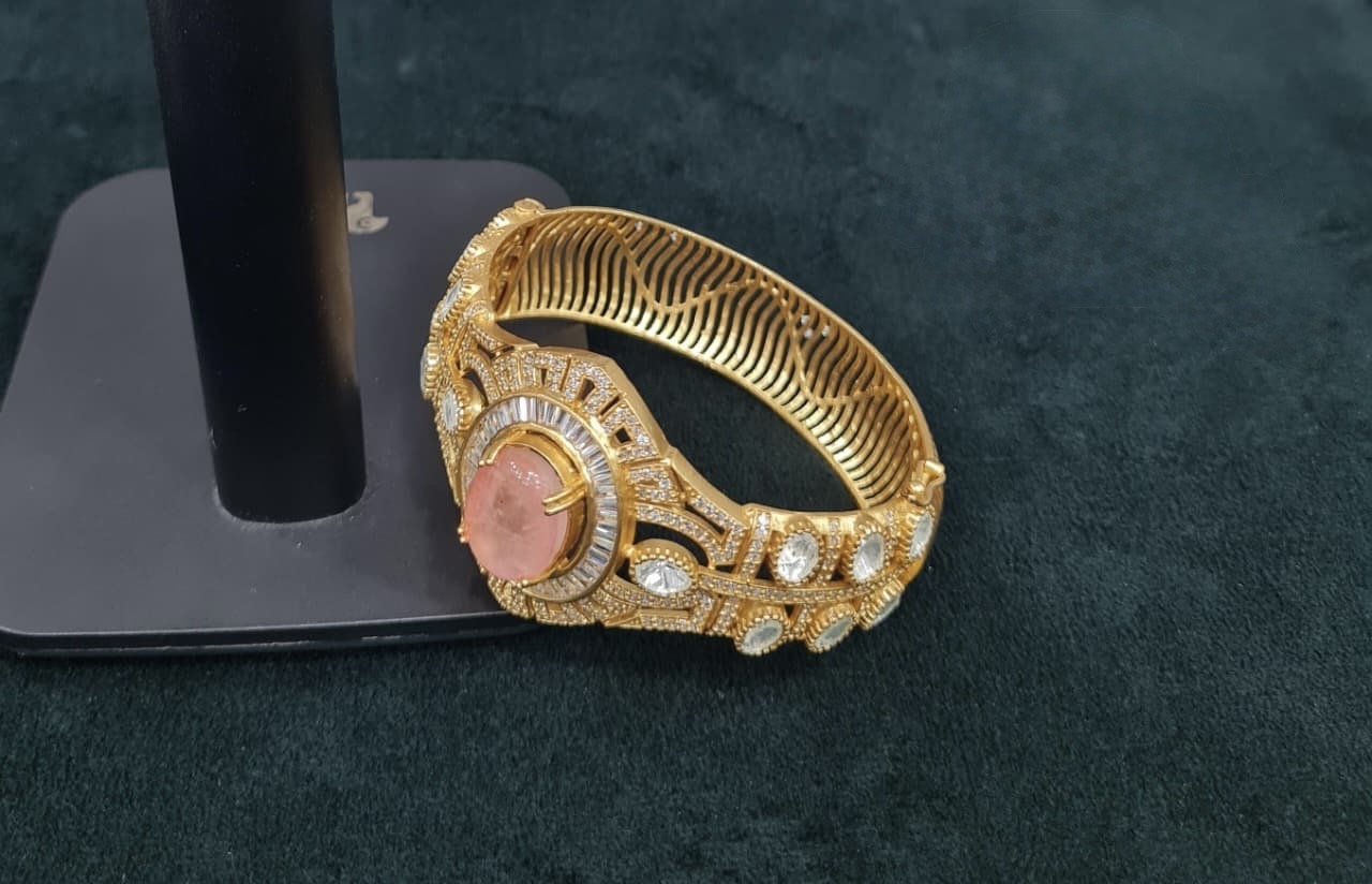 Kundan Kada 06180 - 3