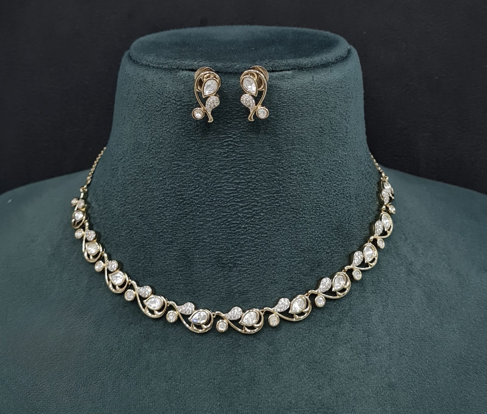 Kundan Necklace 09053 - 3