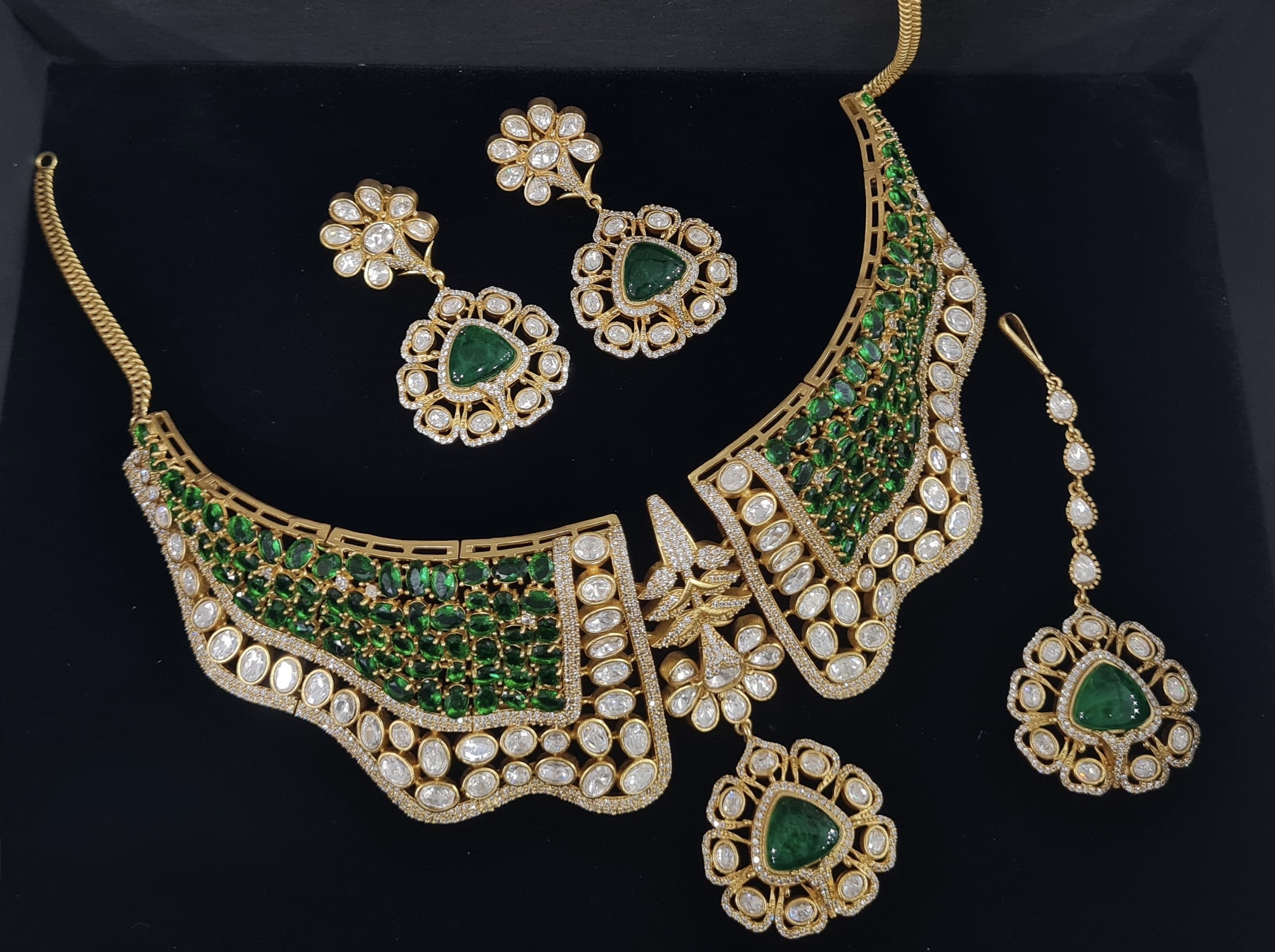 Kundan Necklace 05570 - 9