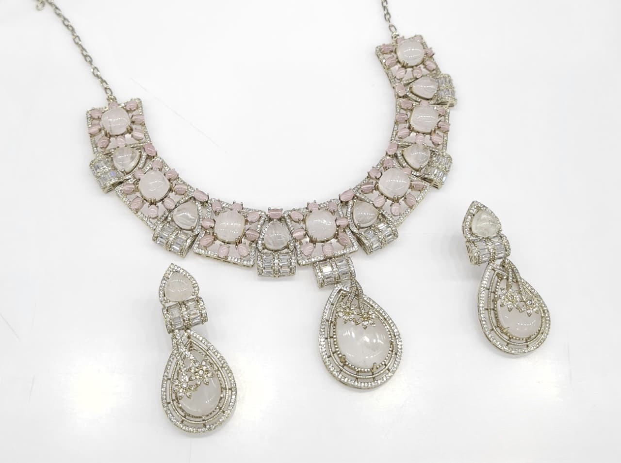 Sabyasachi Necklace 10040 - 4