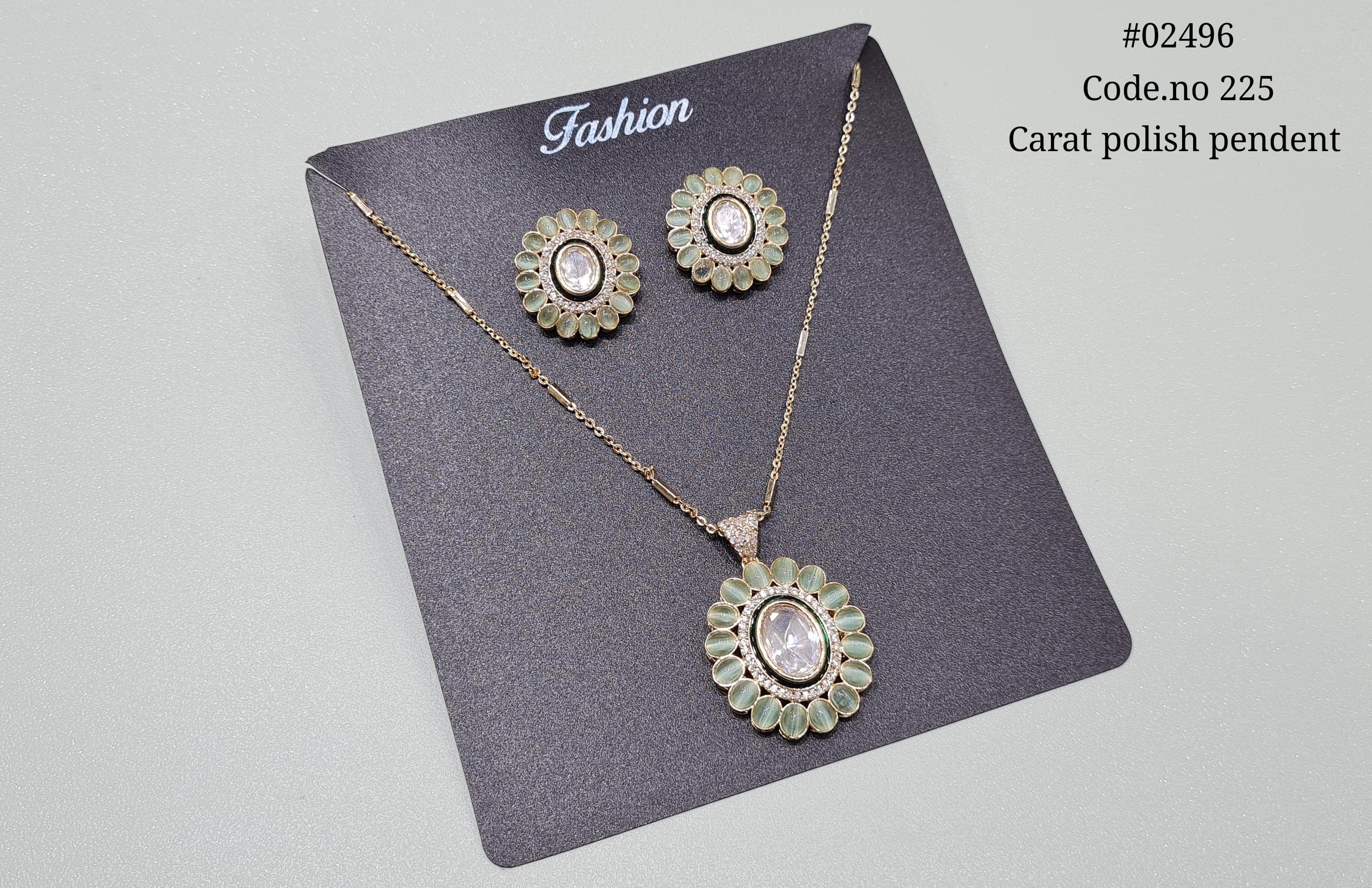 Kundan pendant 02496 - 3