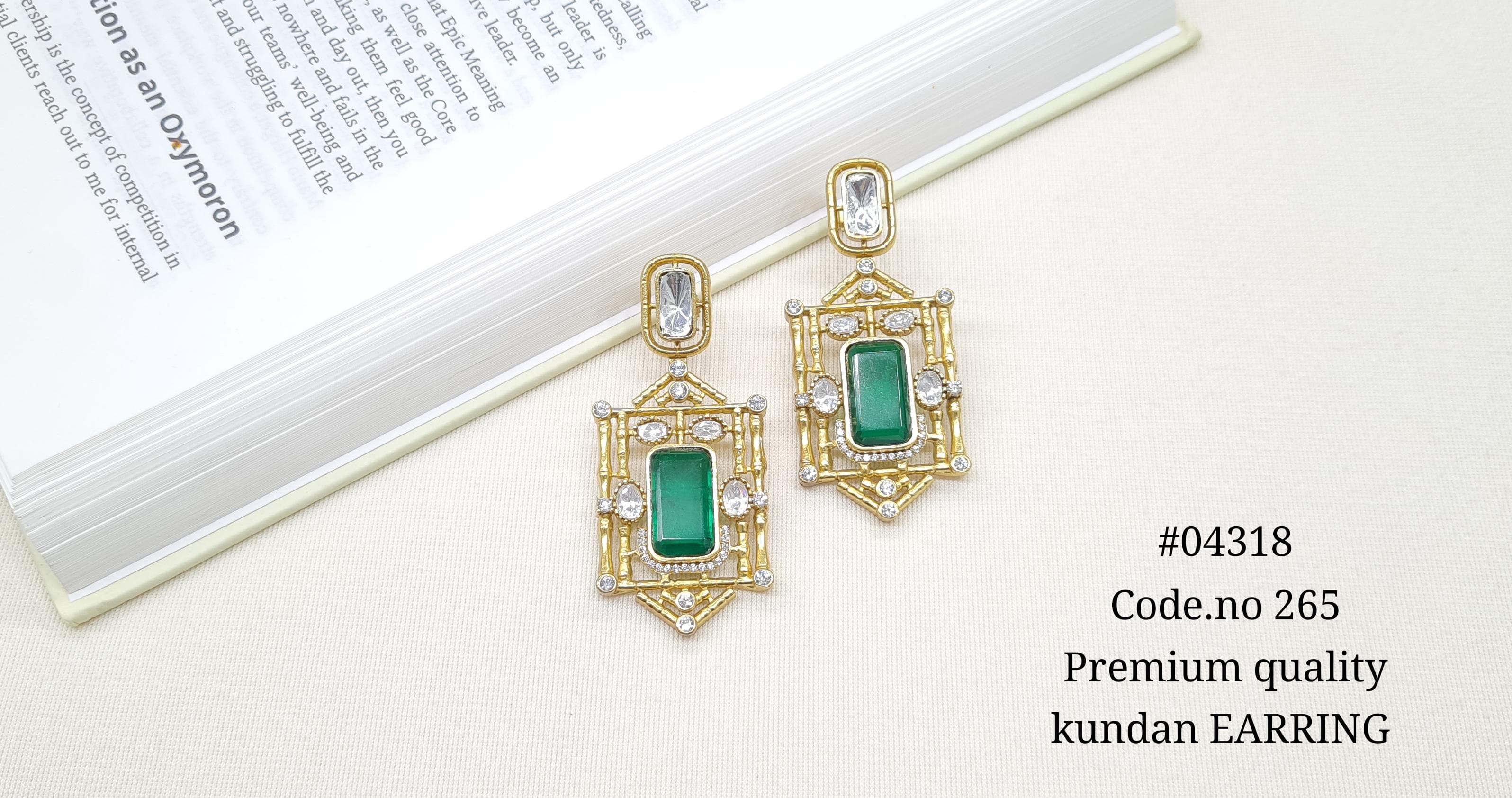 Kundan Earring 04318 - 7