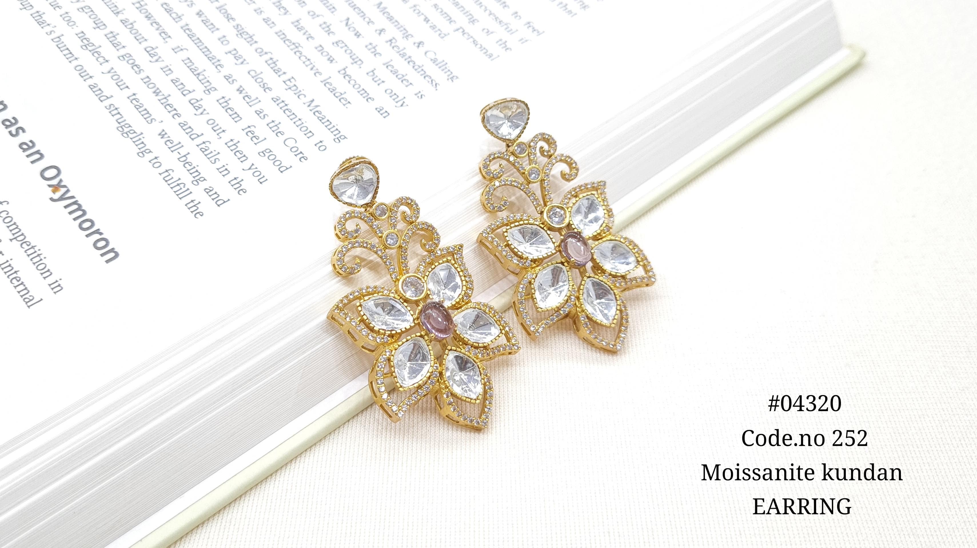 Kundan Earring 04320 - 3