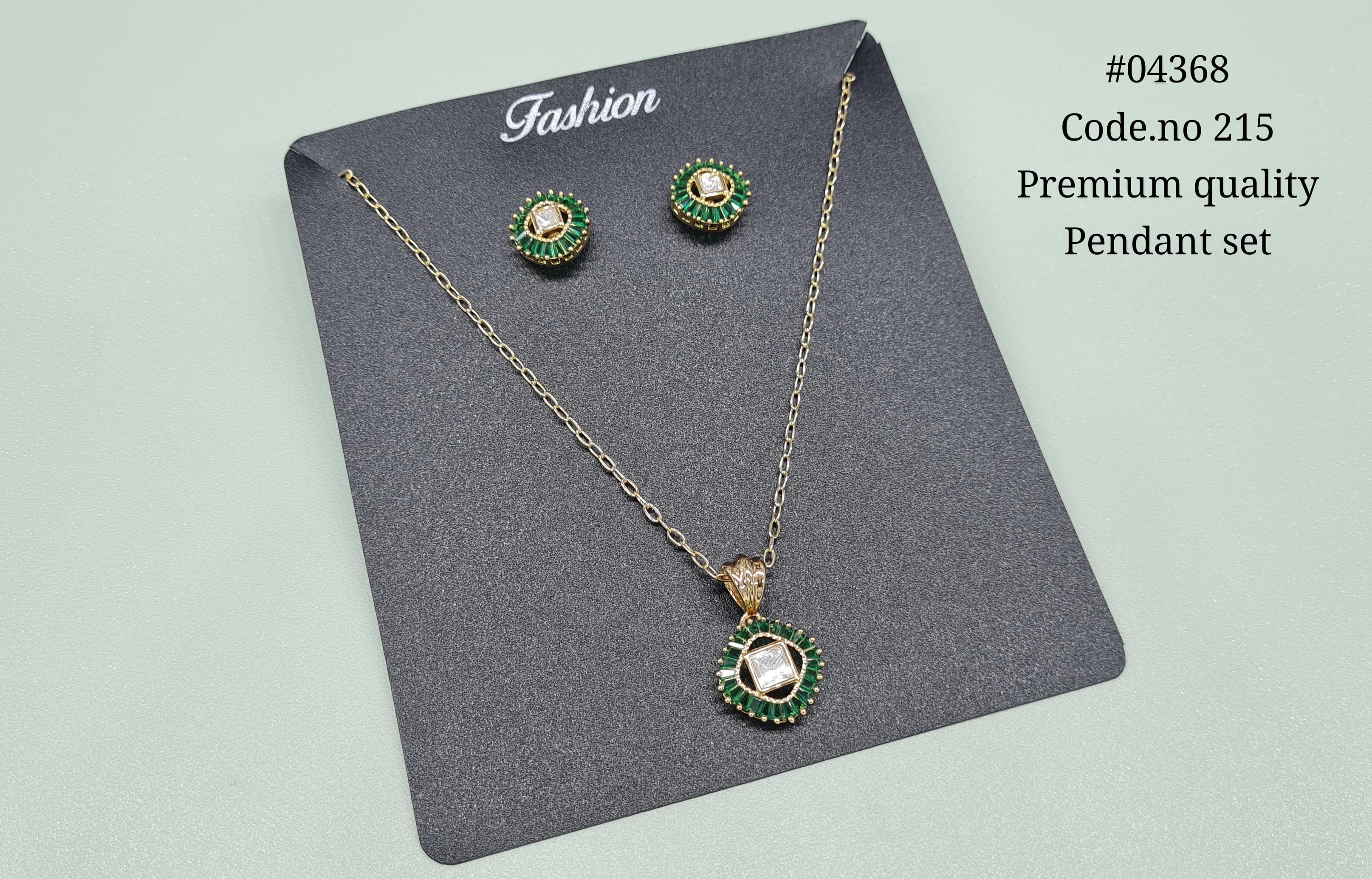 Kundan Pendant 04368 - 4