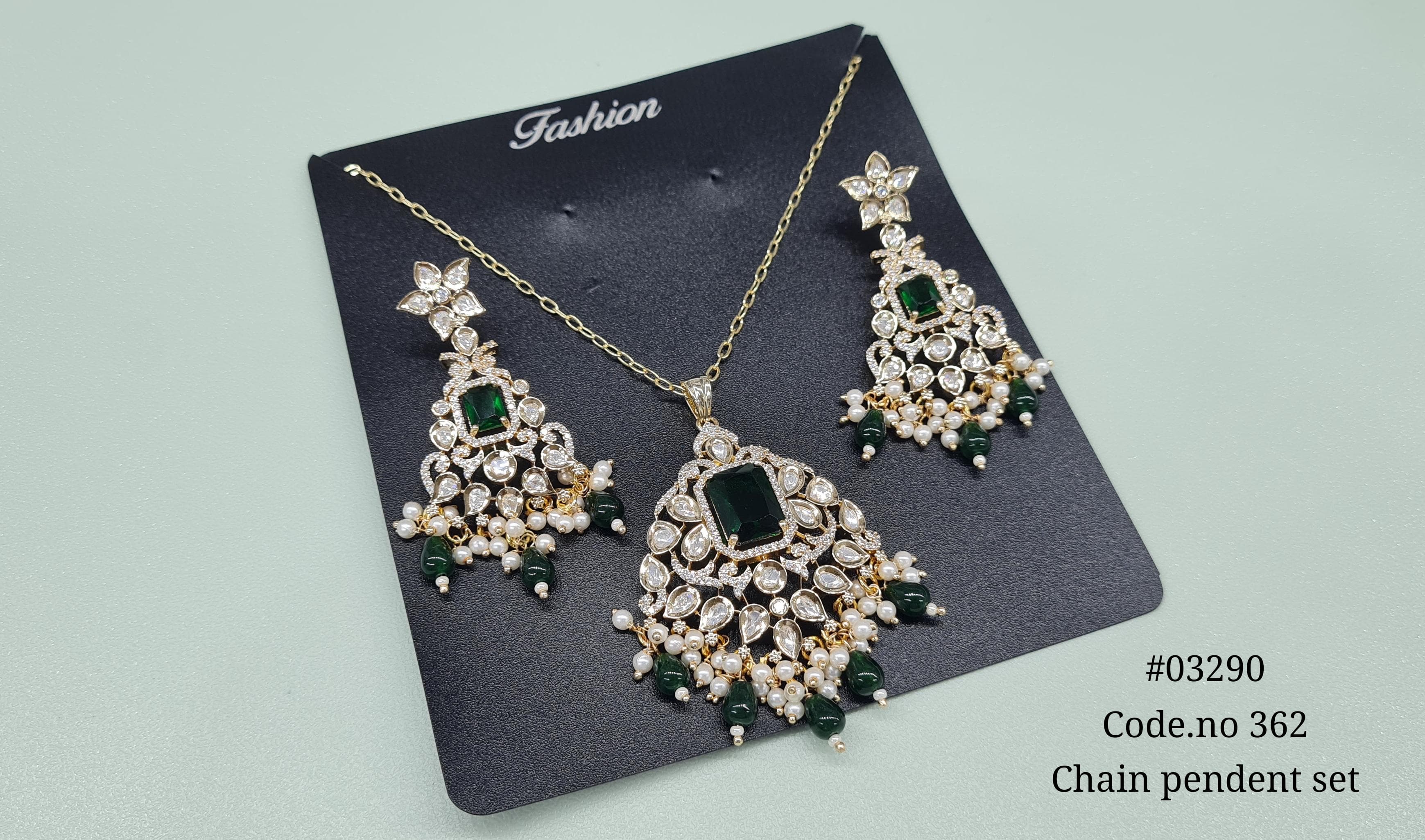 Kundan pendant 03290 - 3