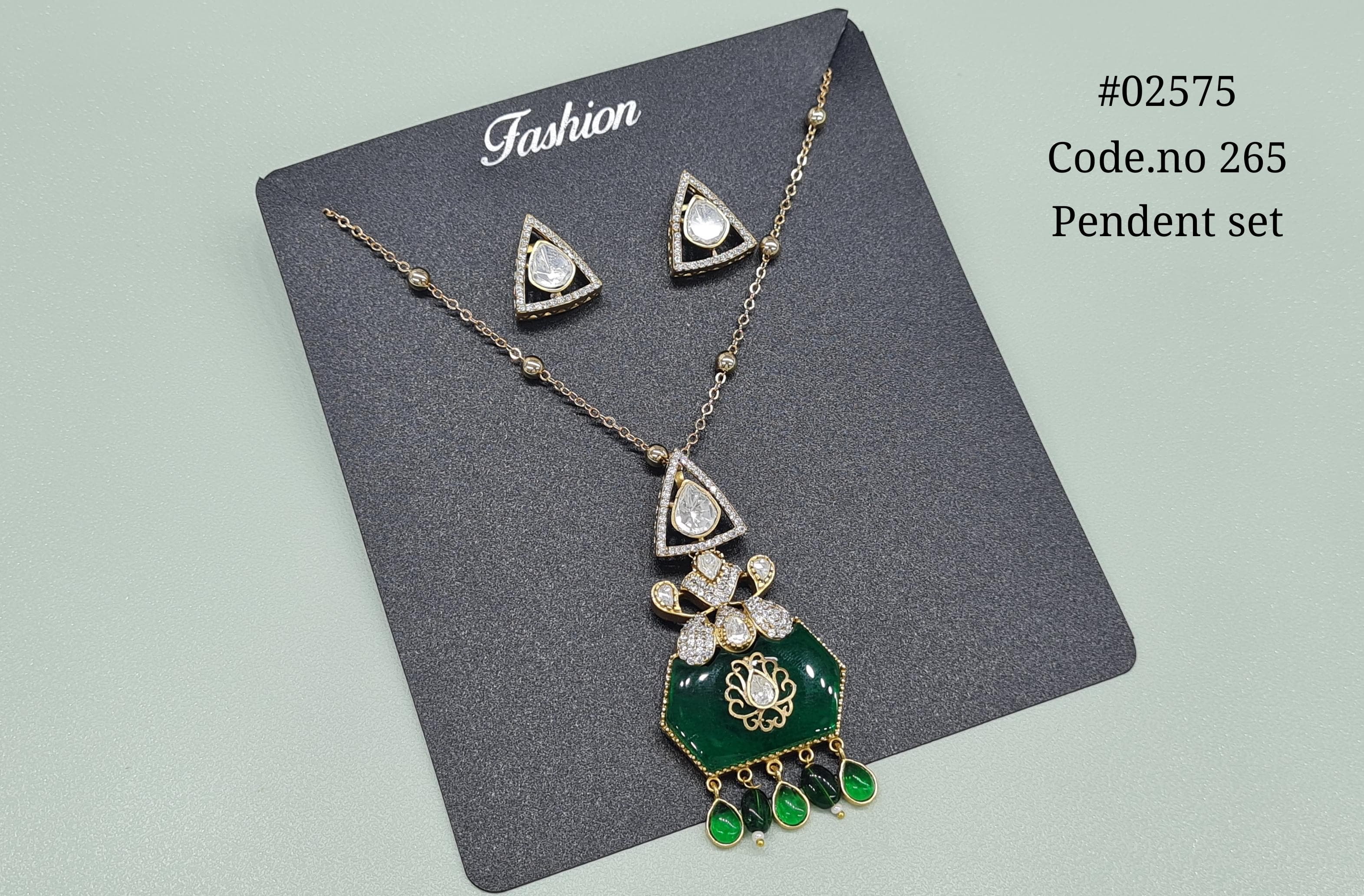 Kundan pendant 02575 - 5