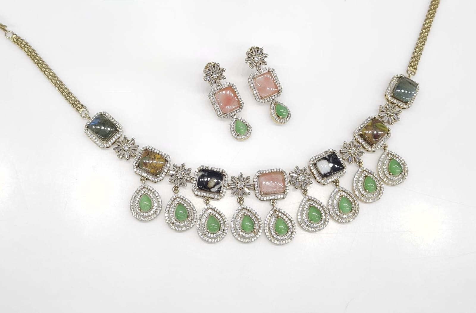 Sabyasachi Necklace 08724 - 4