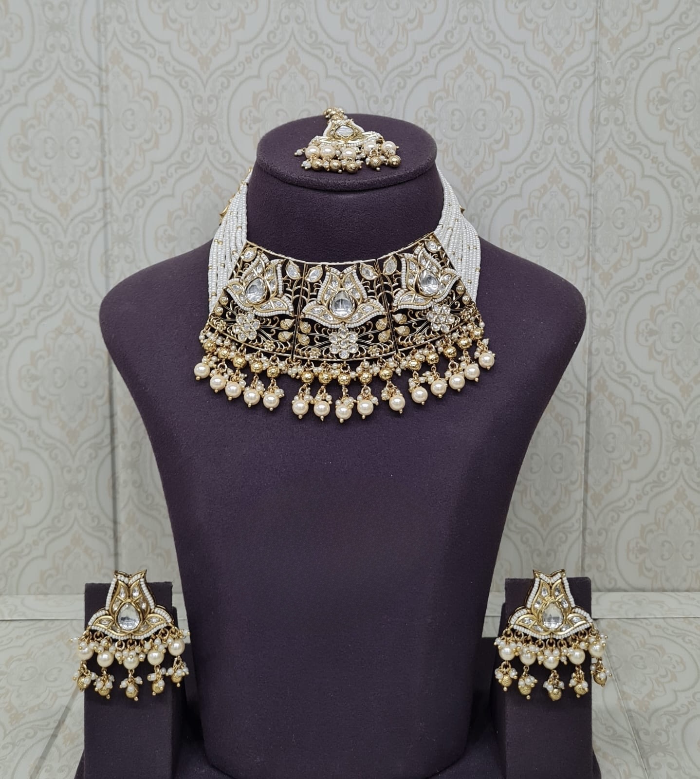 Heritage Necklace 11682 - 3