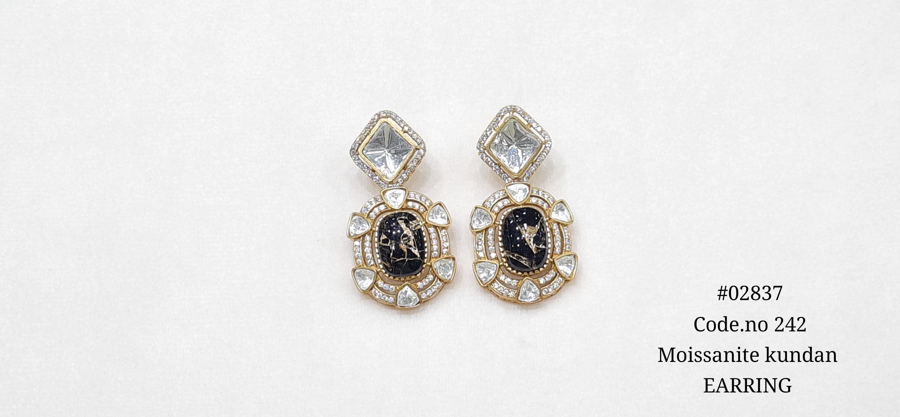 Kundan Earrings 02637 - 9