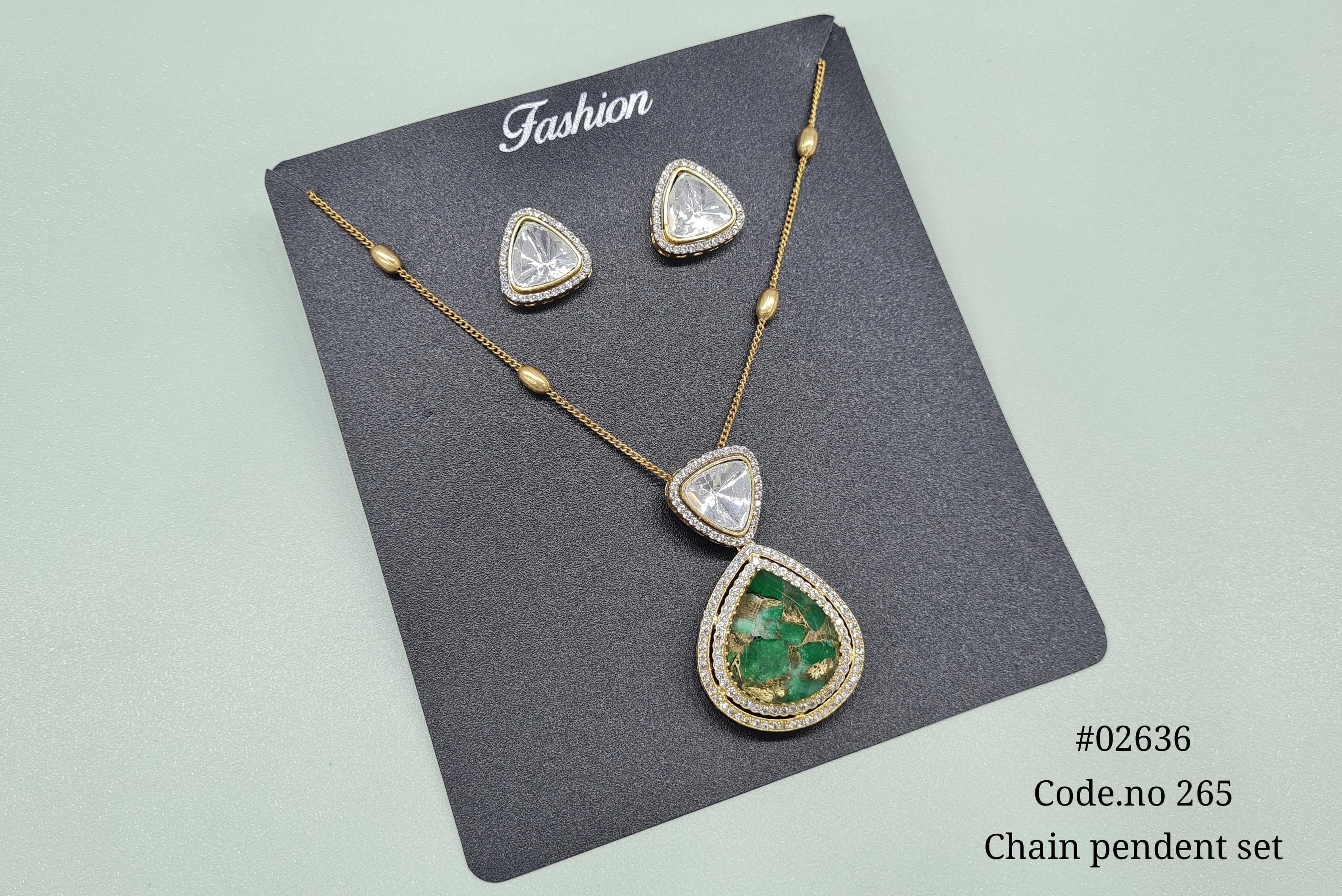 Kundan Pendant 02636