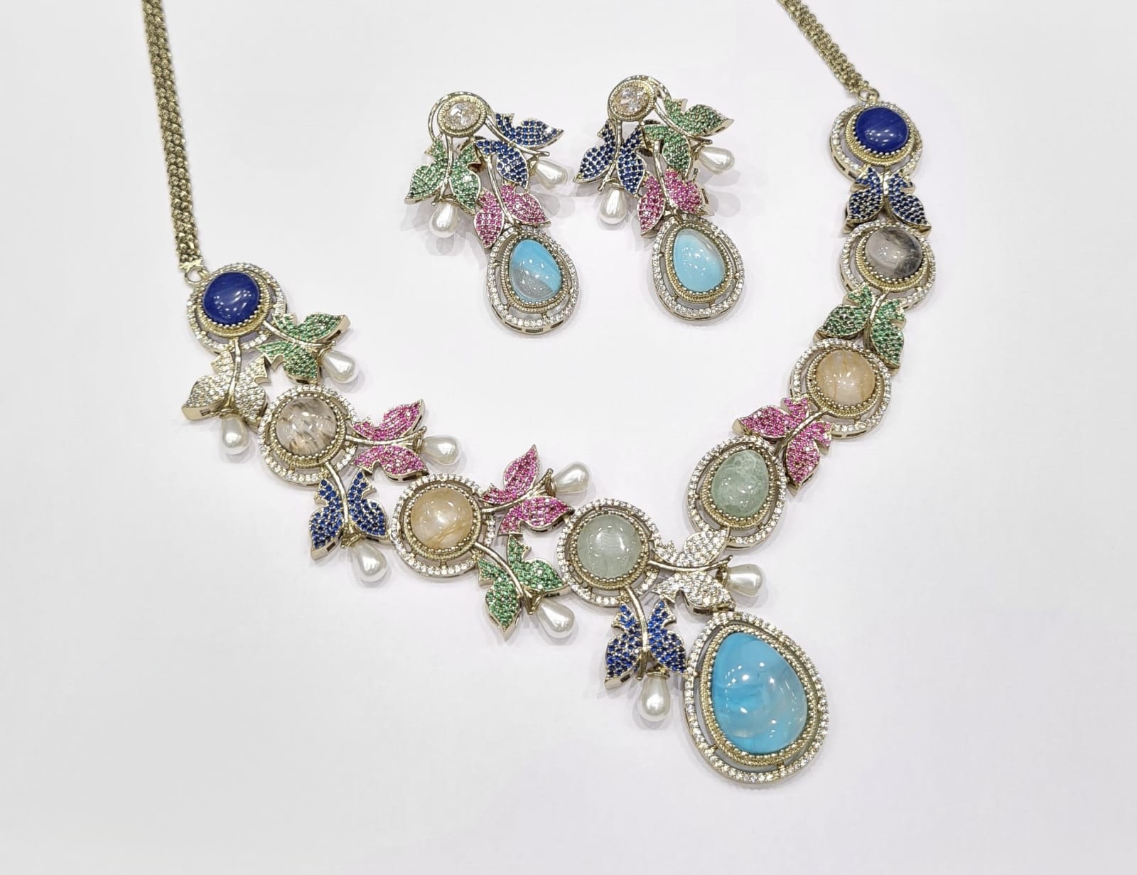 Sabyasachi Necklace 10586 - 2