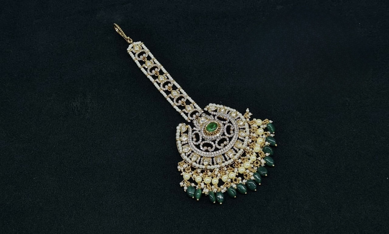 Kundan Tikka 08124 - 2