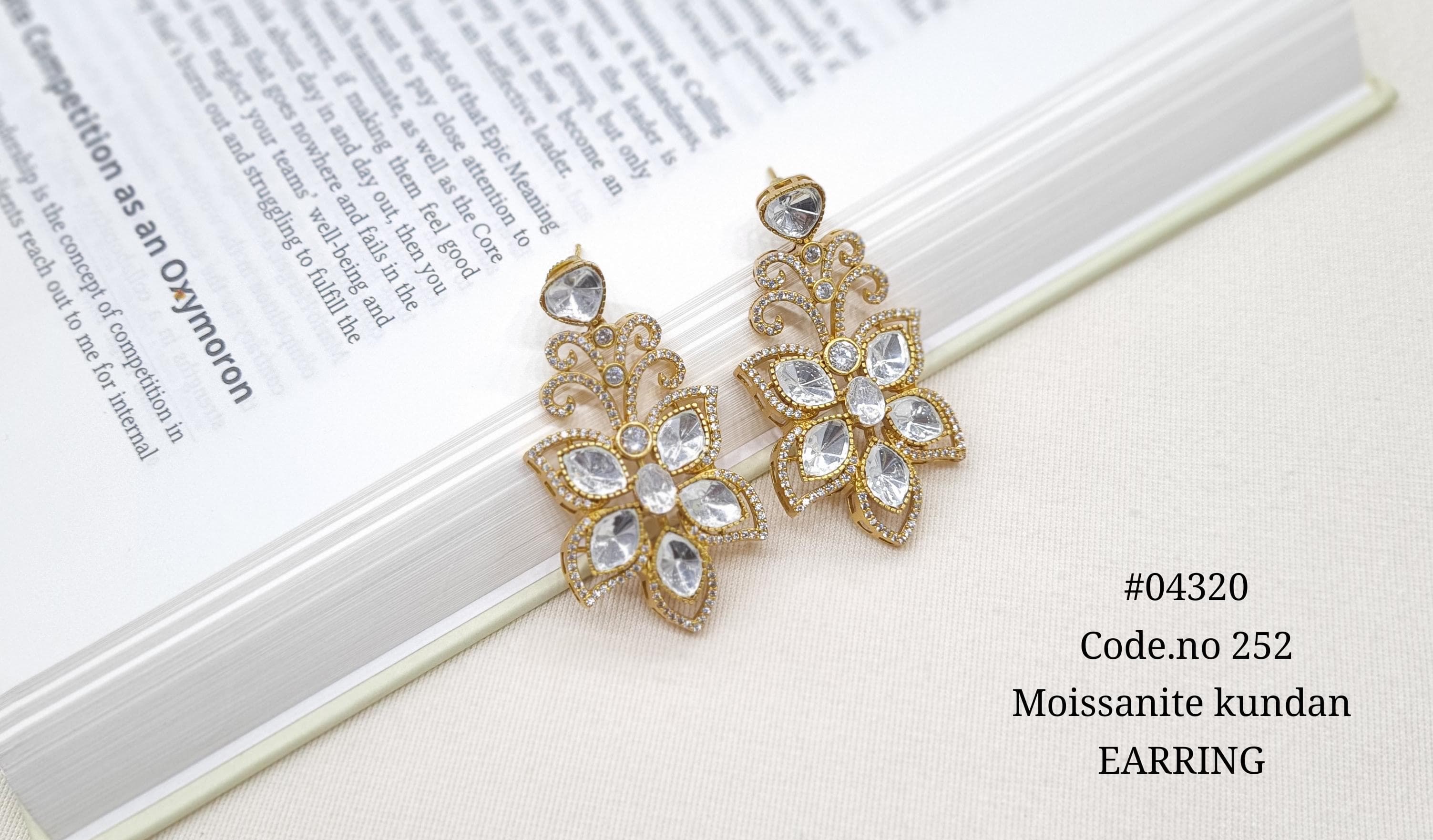 Kundan Earring 04320 - 4