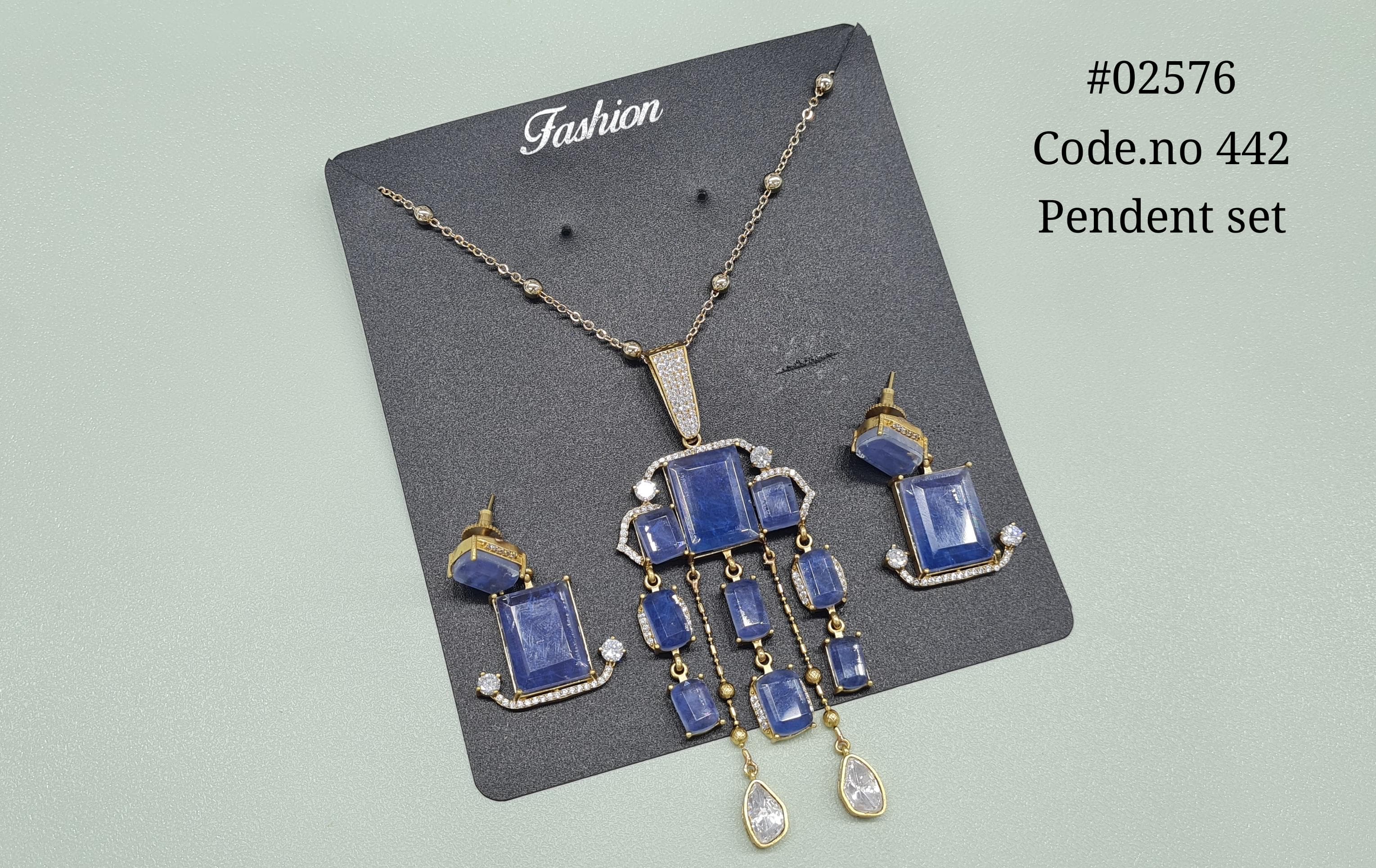 Kundan pendant 02576 - 4