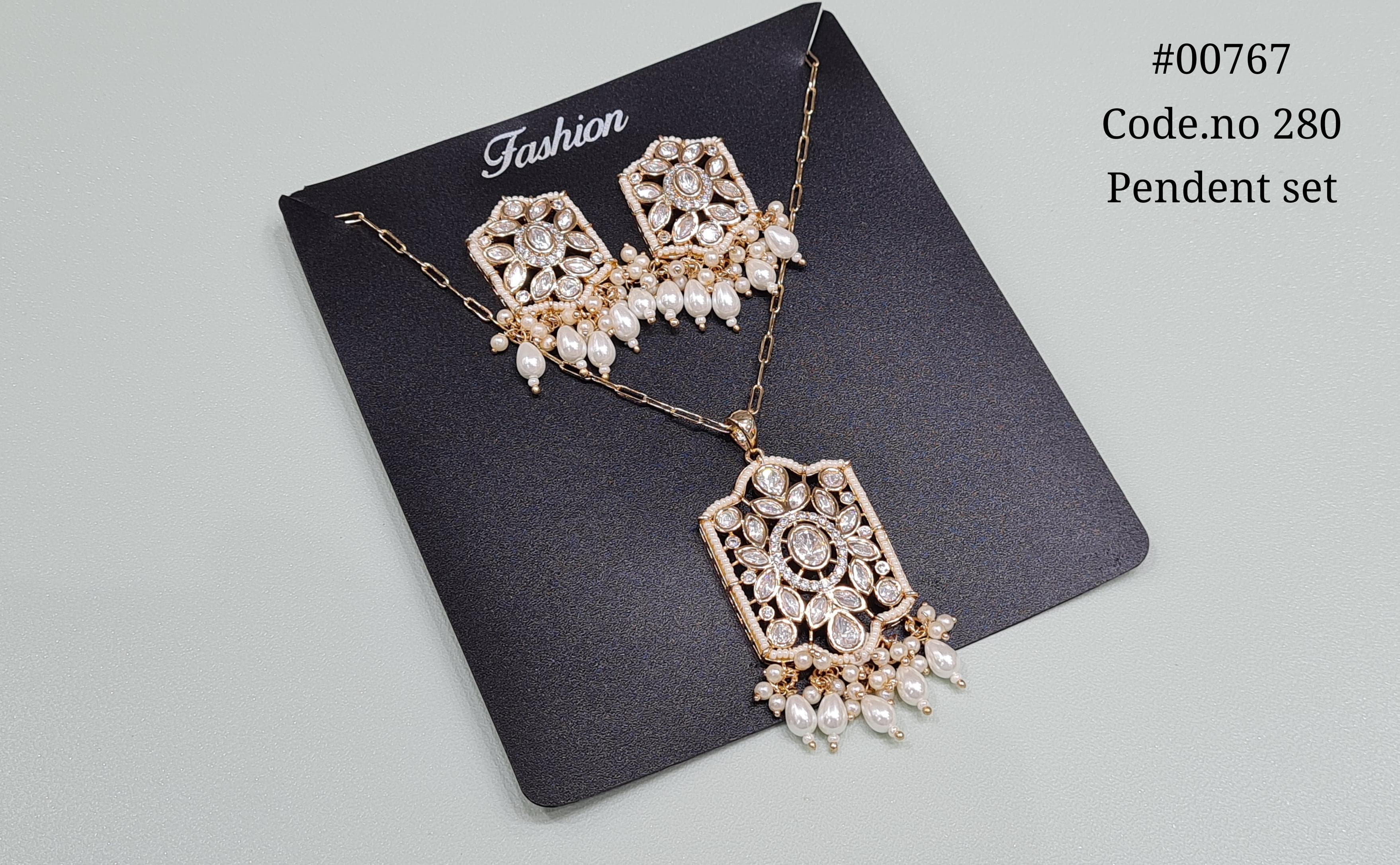 Kundan pendant set 00767 - 3