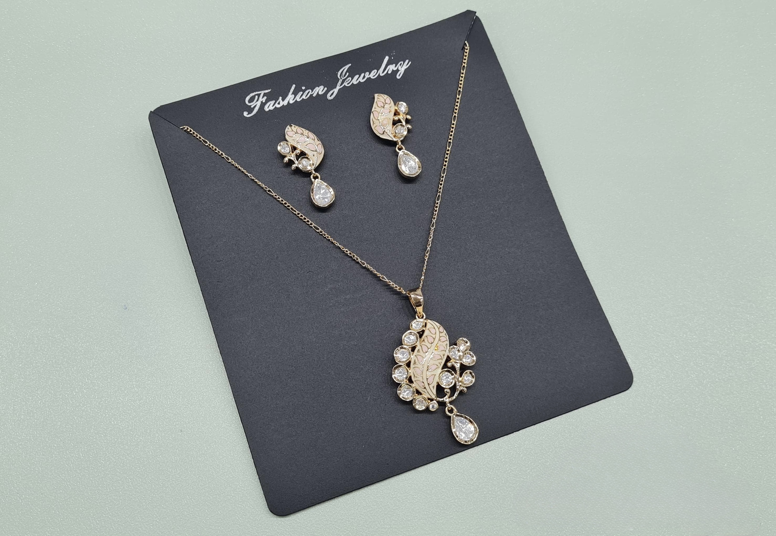 Kundan Pendant 08704 - 7