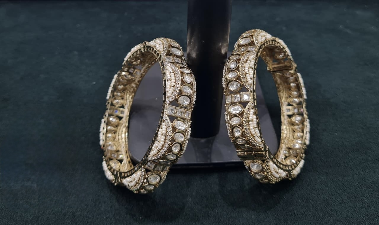 Kundan Bangles 06025 - 3