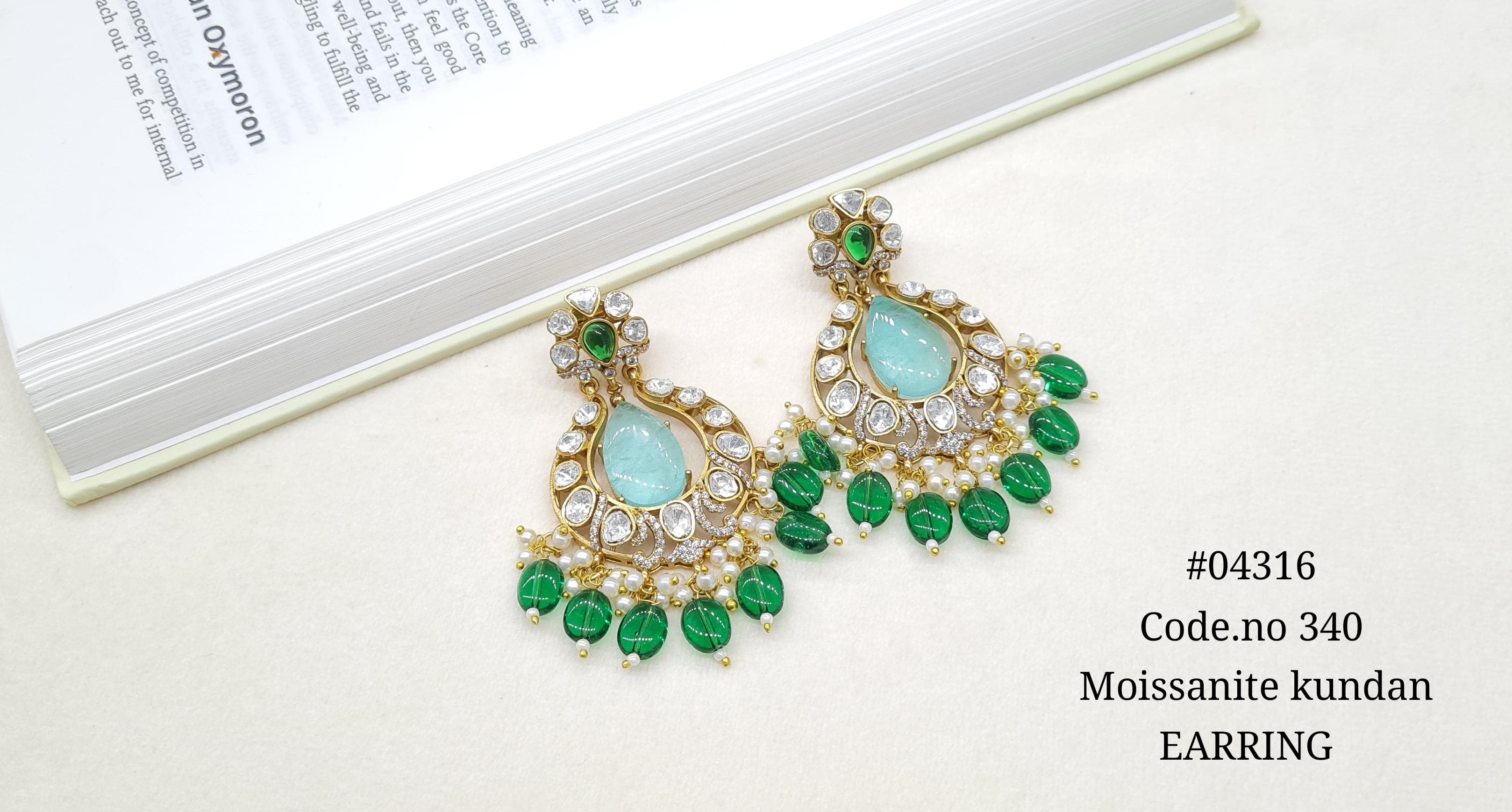 Kundan Earring 04316 - 8