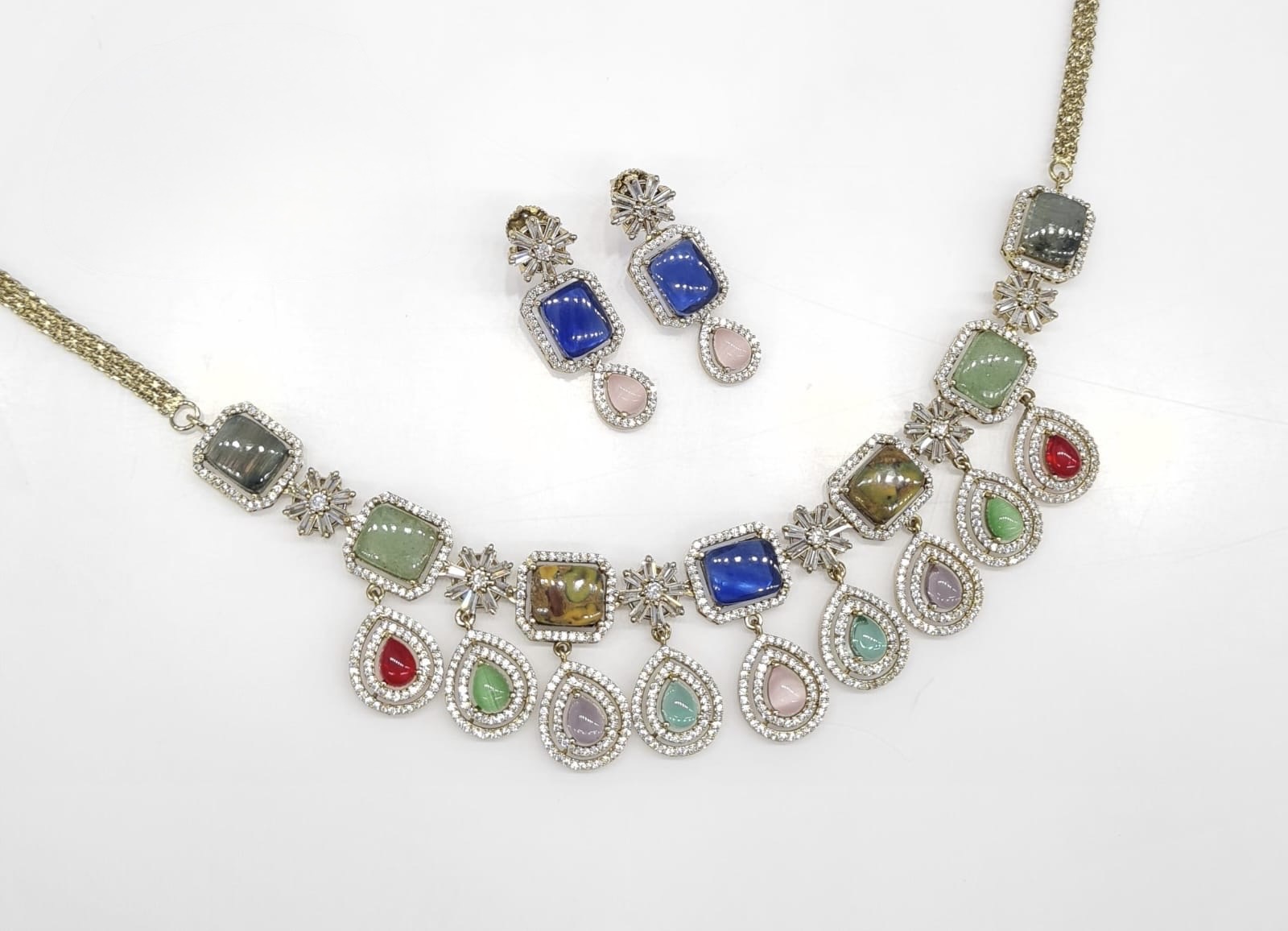 Sabyasachi Necklace 08724 - 5