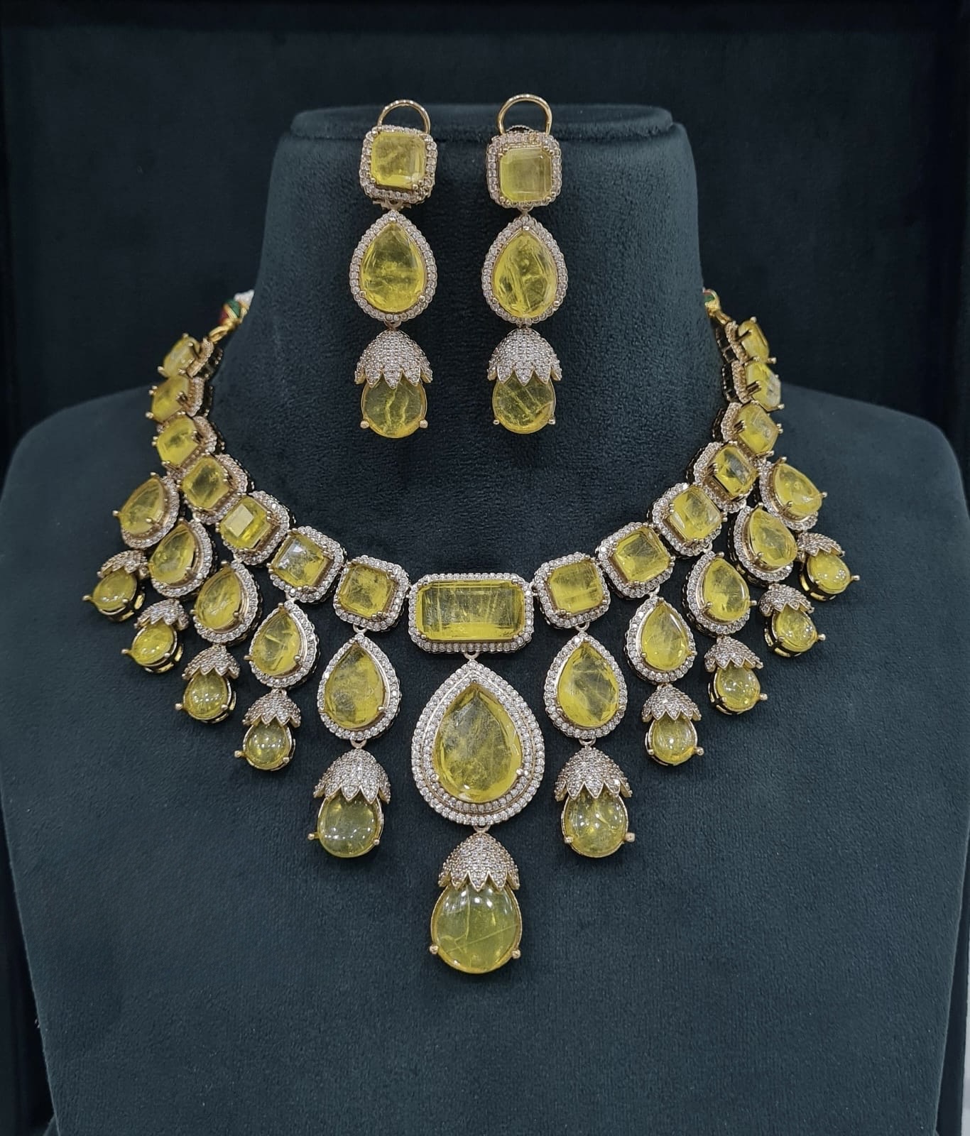 Sabyasachi Necklace 05505 - 7