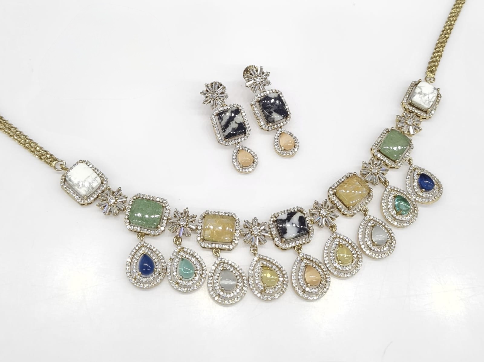 Sabyasachi Necklace 08724 - 8