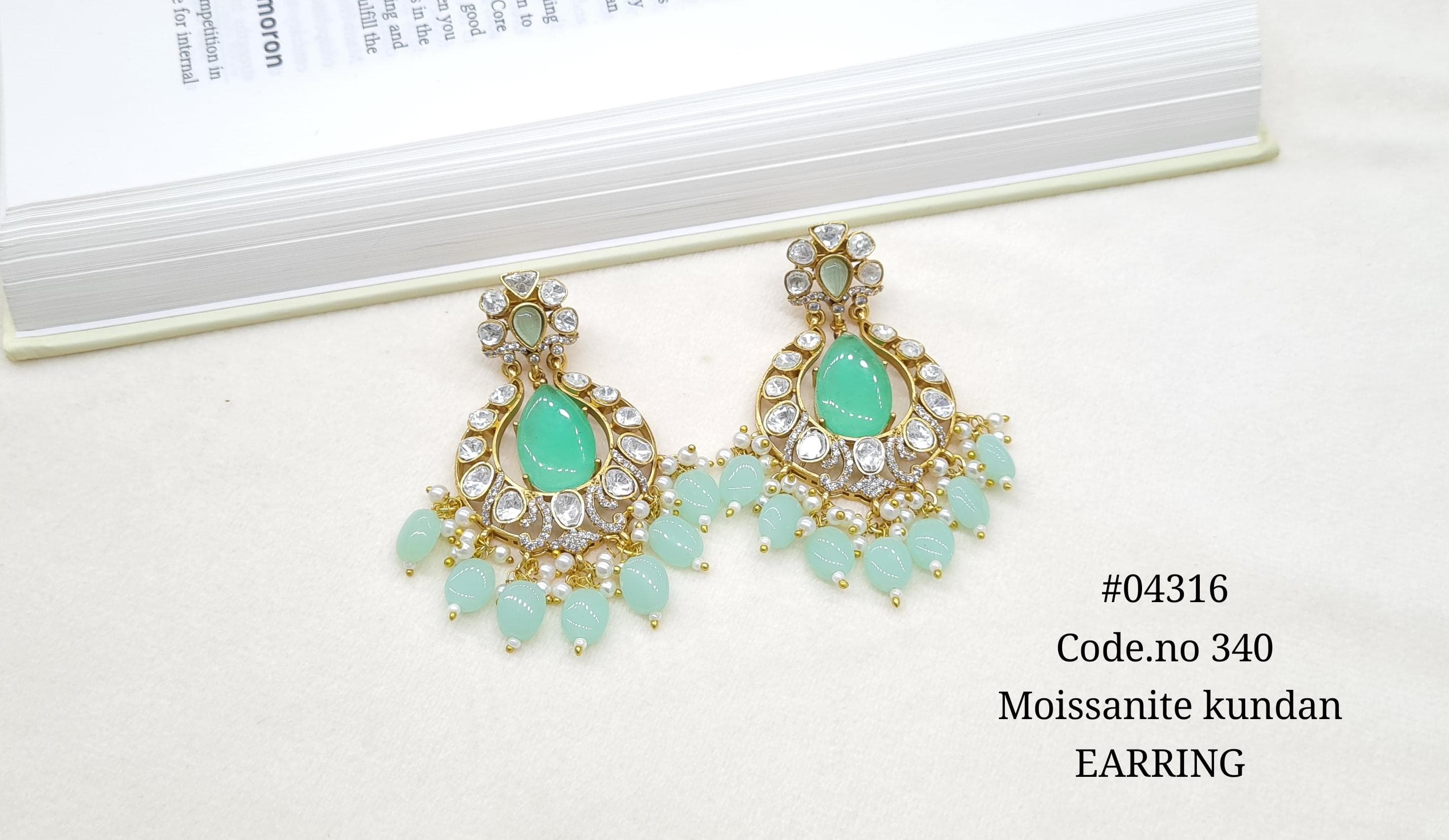 Kundan Earring 04316 - 6
