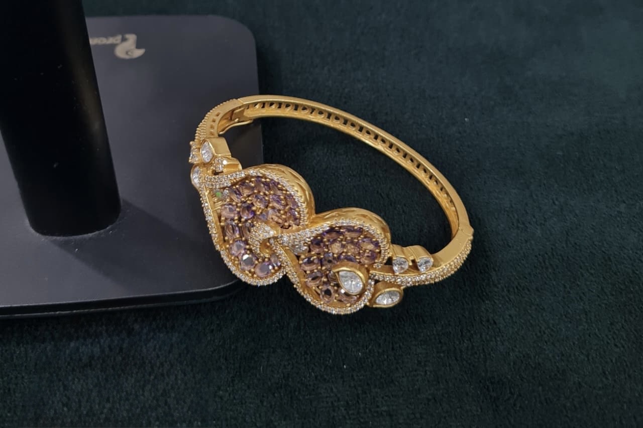 Kundan Kada 06179 - 4