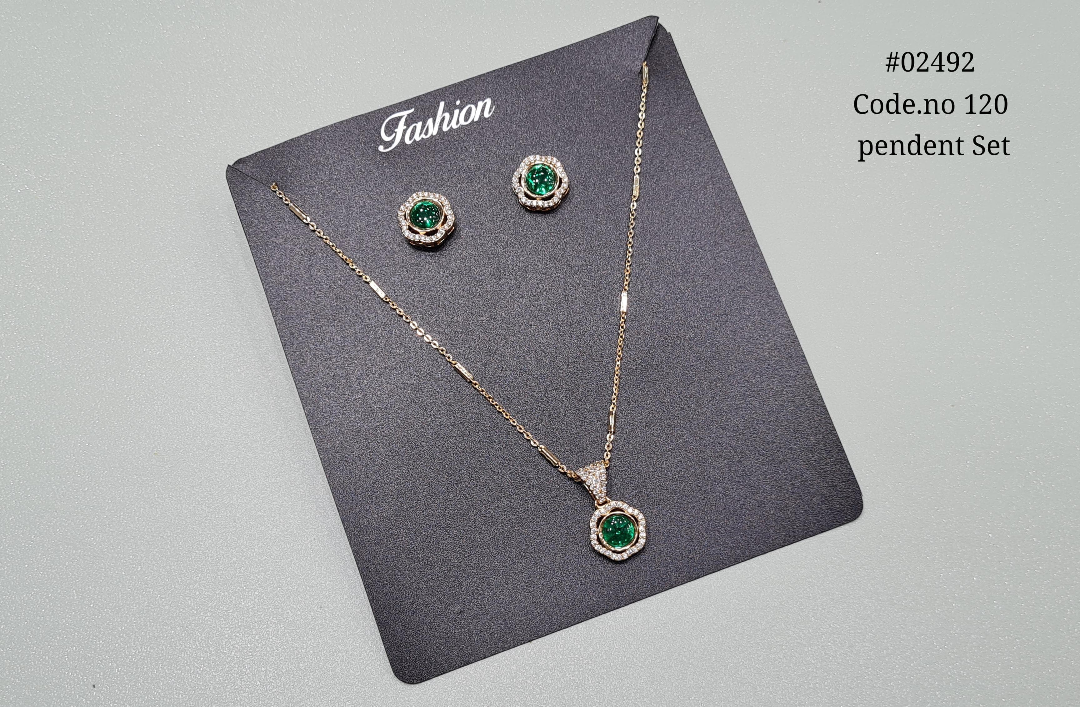 Kundan Pendant 02492 - 5