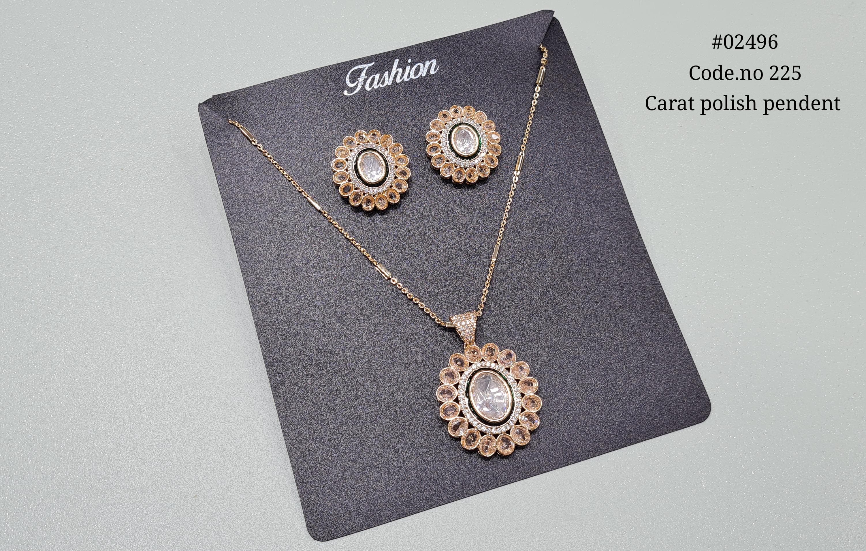 Kundan pendant 02496 - 4