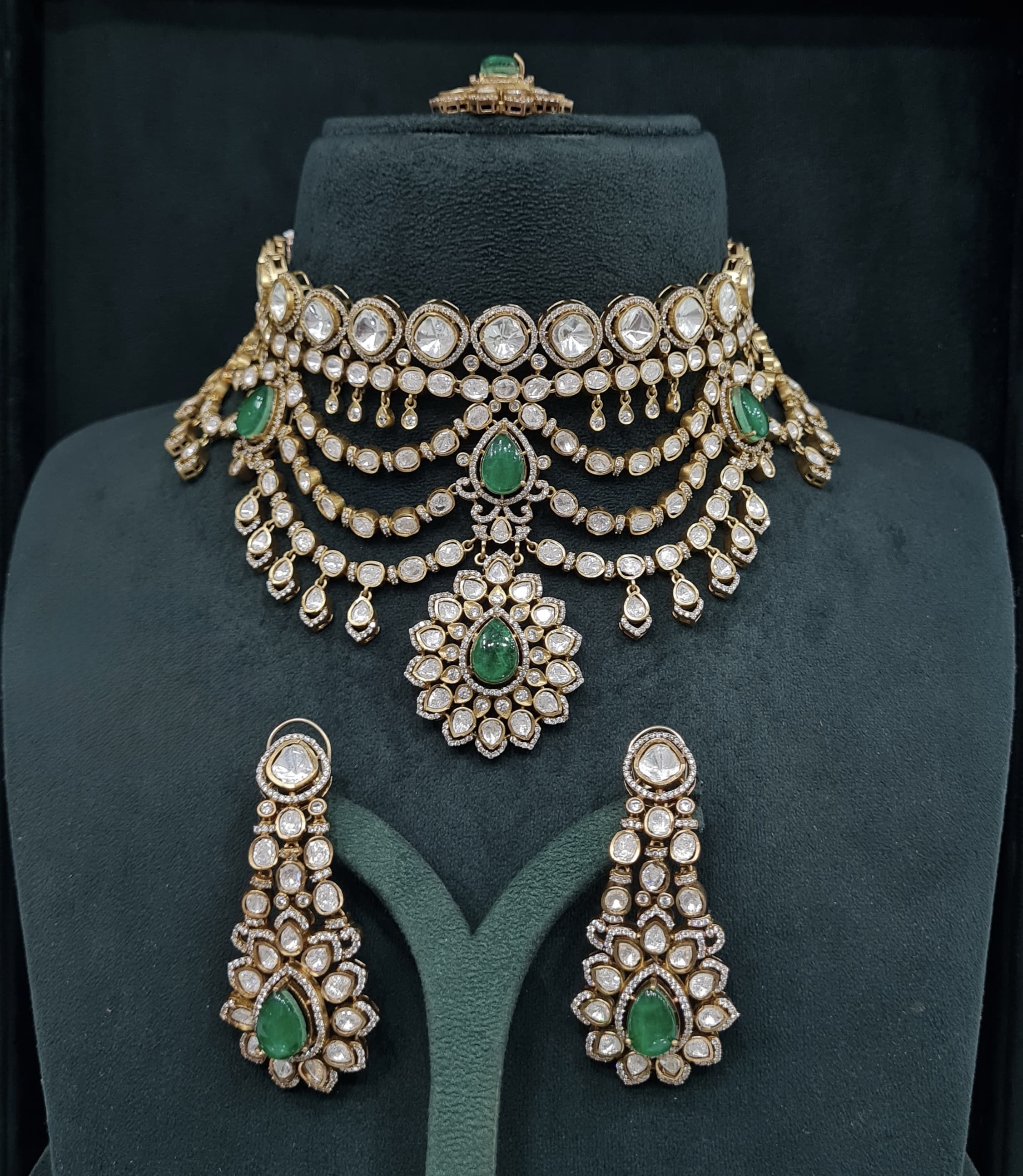 Kundan Bride Set 08105 - 3