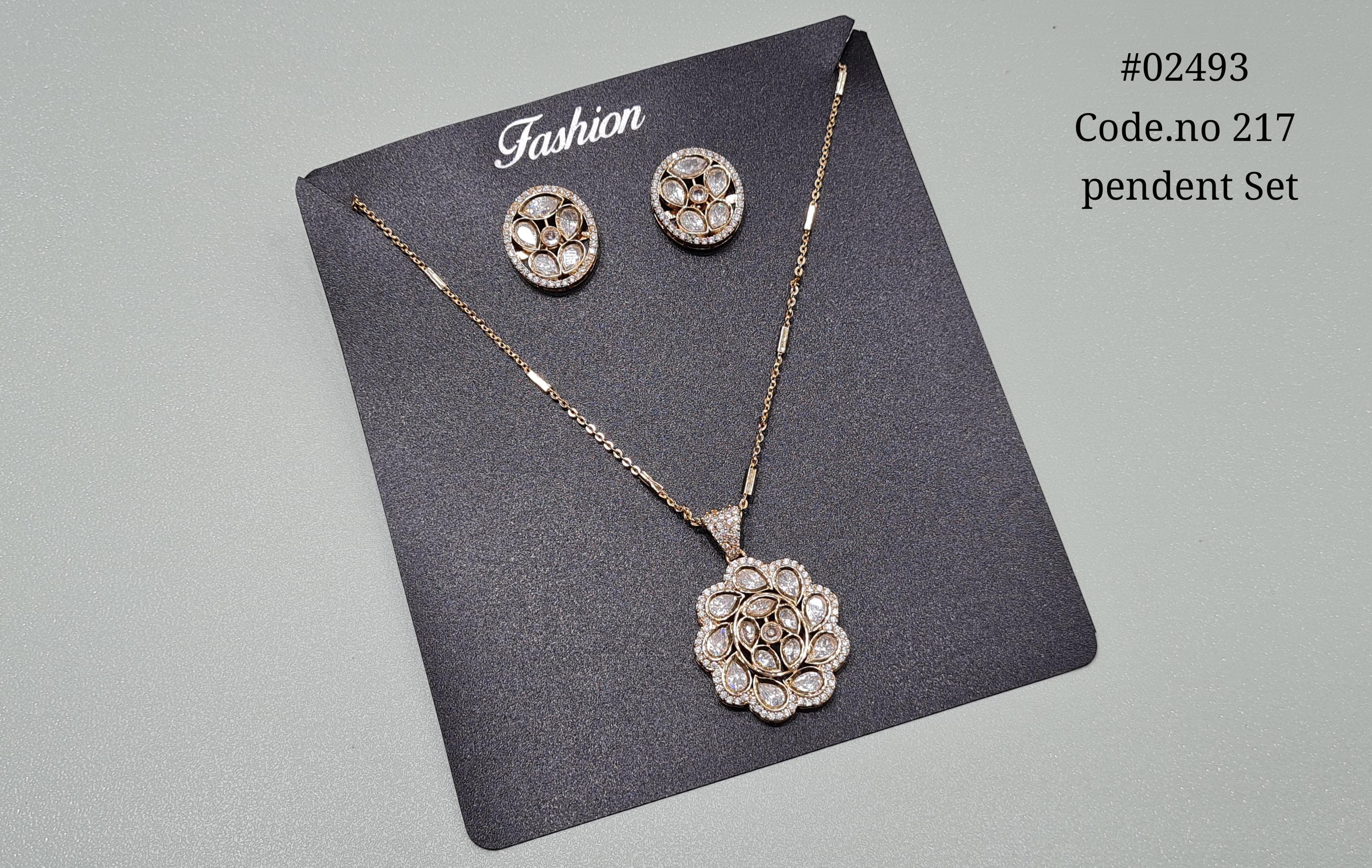 Kundan Pendant 02493 - 6