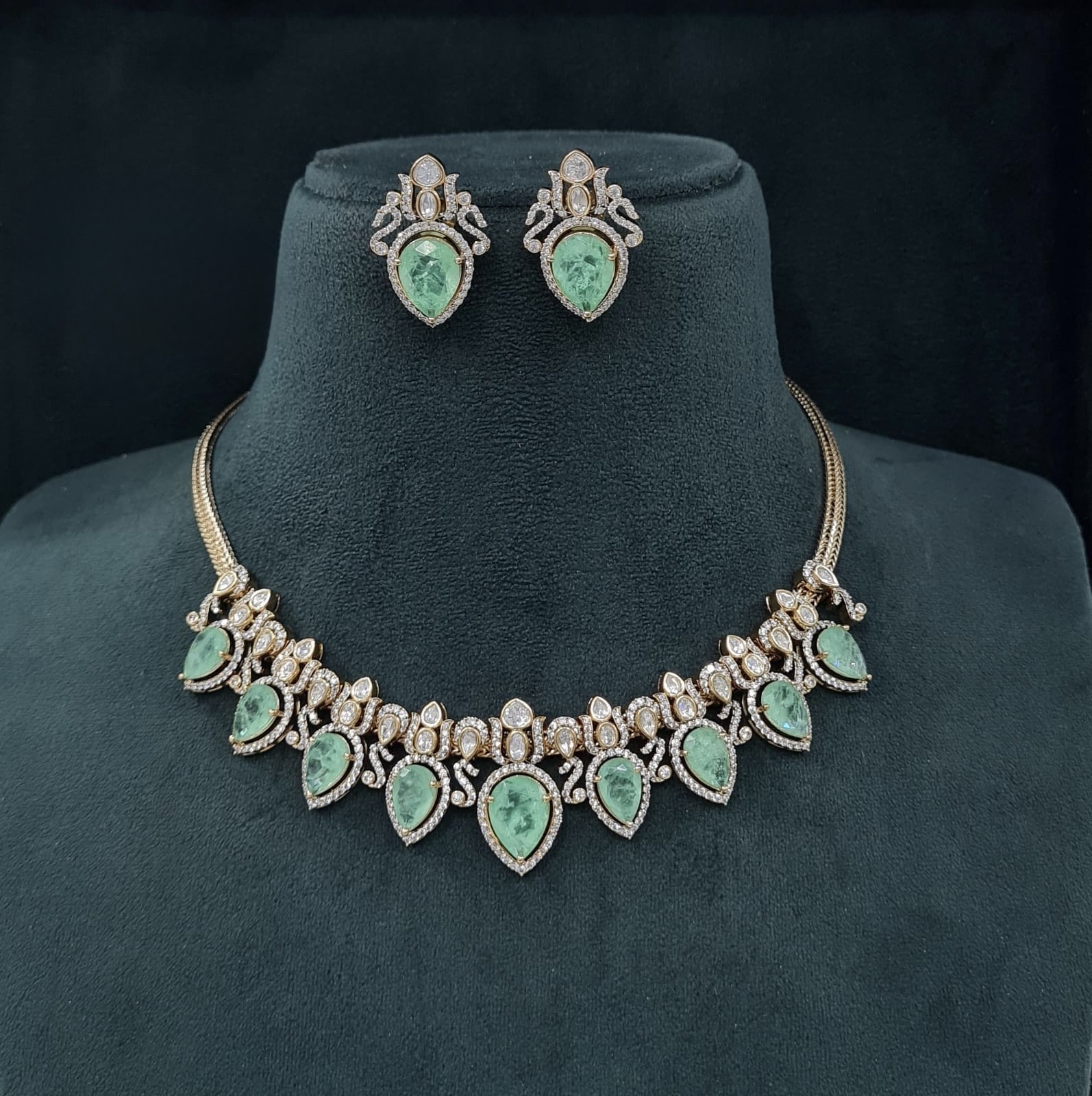 Victorian Necklace 06363