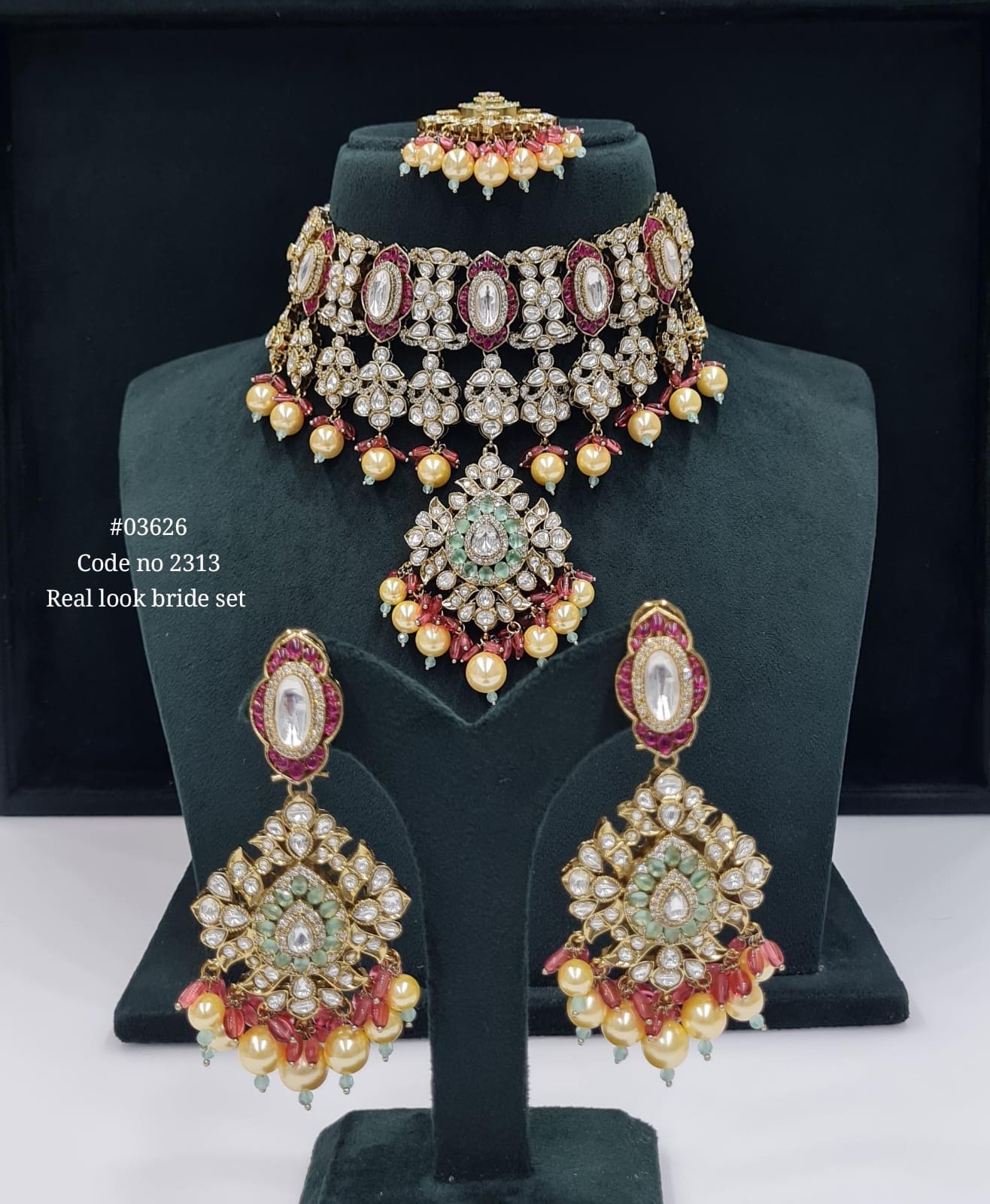 Kundan Bride Set 03626 - 5