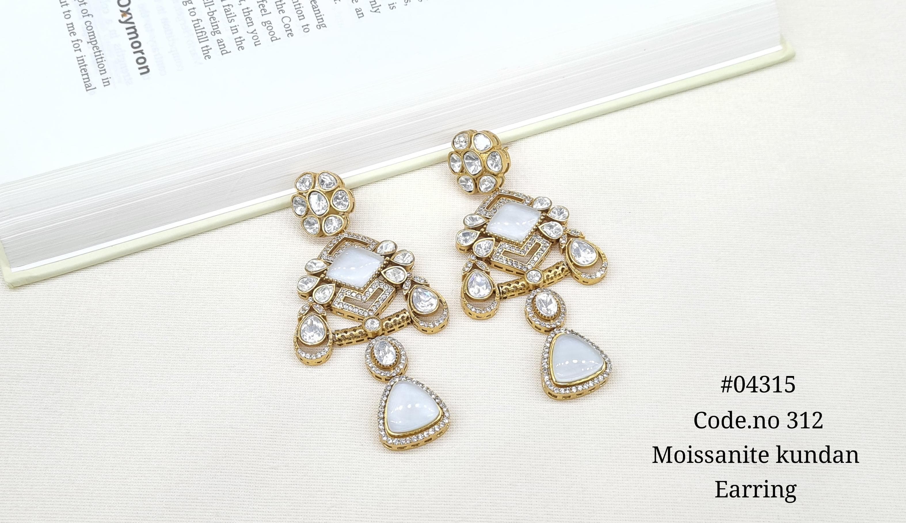 Kundan Earring 04315 - 6