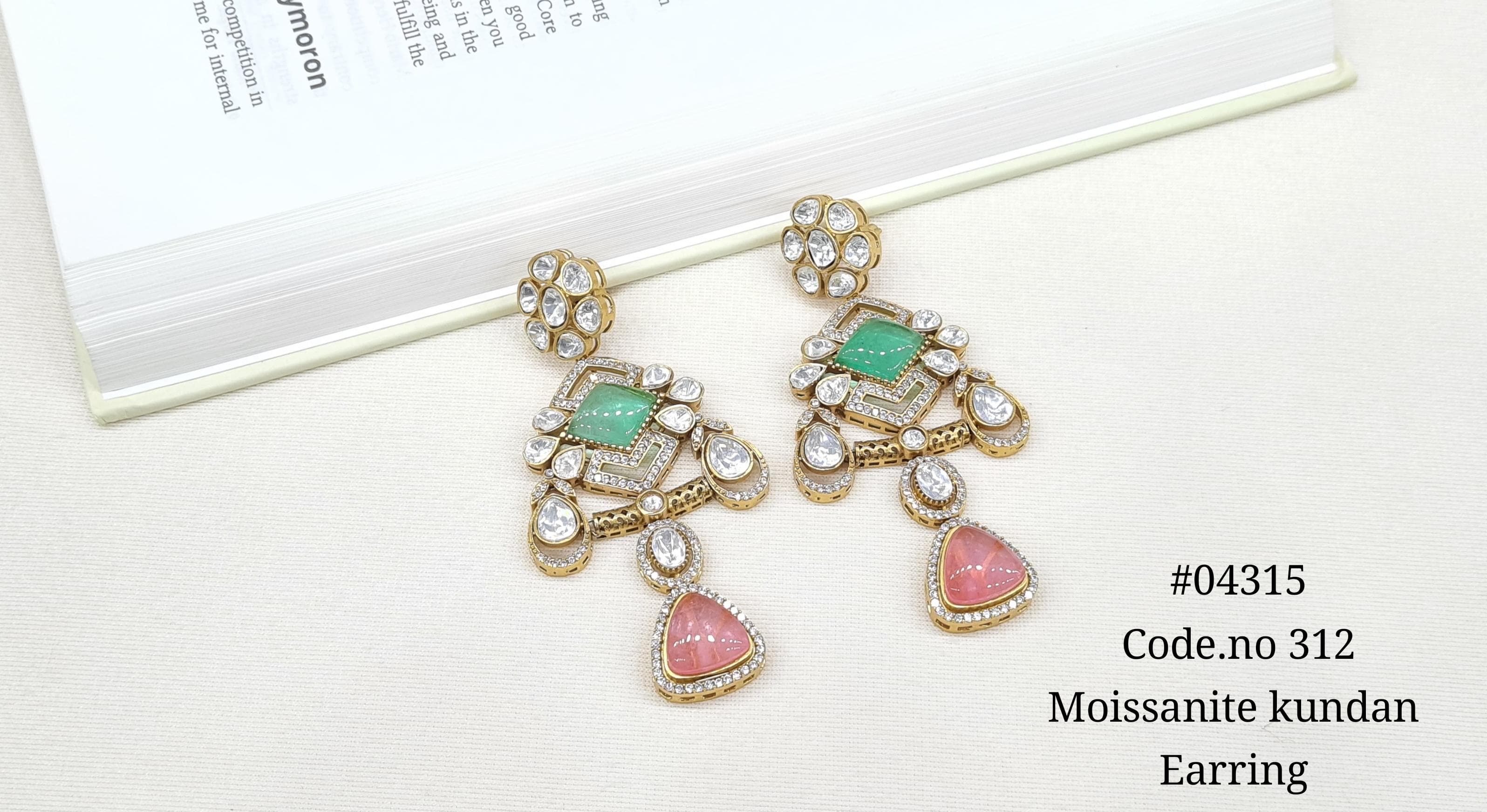 Kundan Earring 04315 - 3