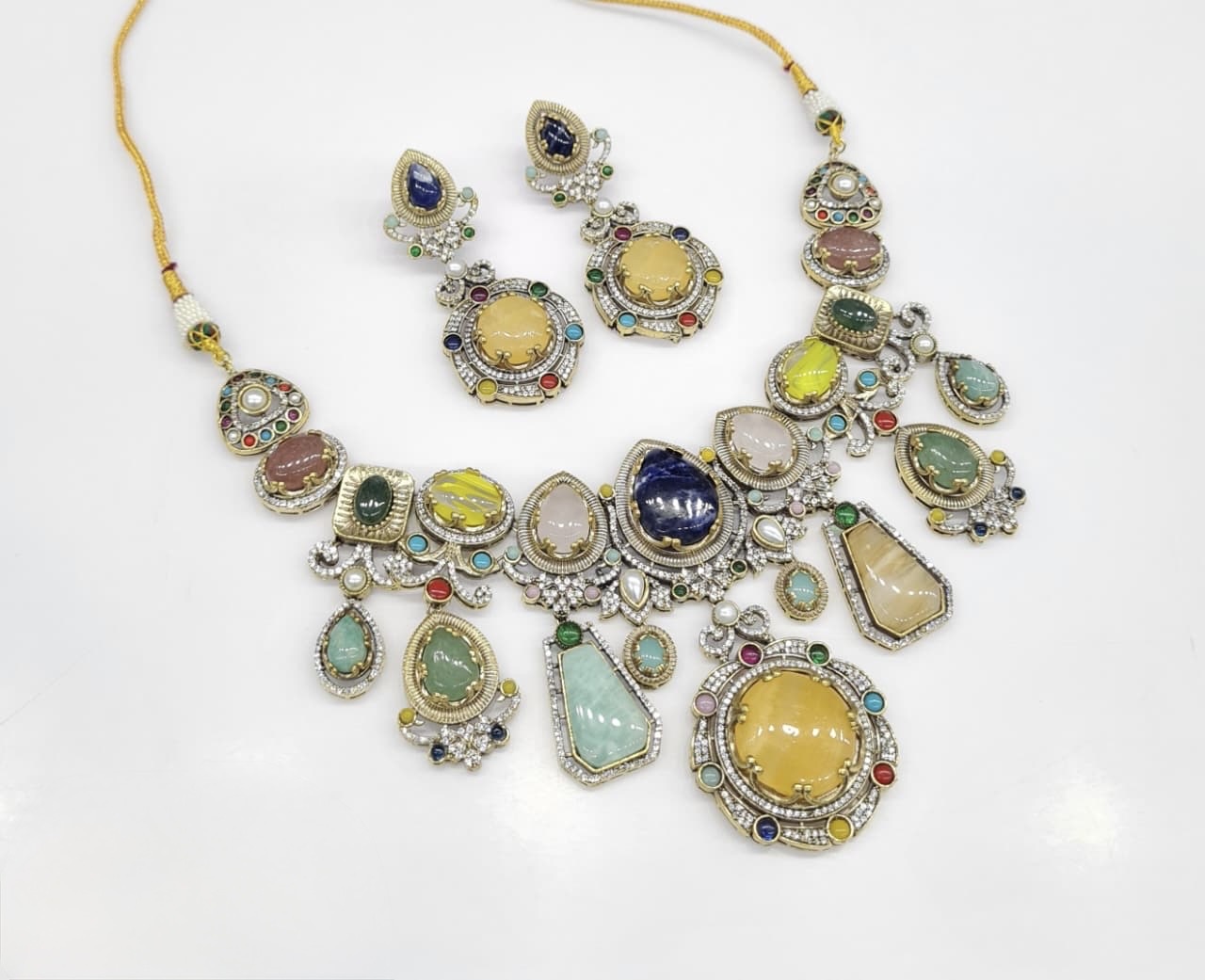 Sabyasachi Necklace 07703 - 5