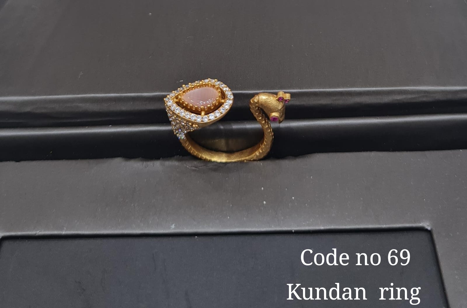 Kundan finger ring 00129 - 5