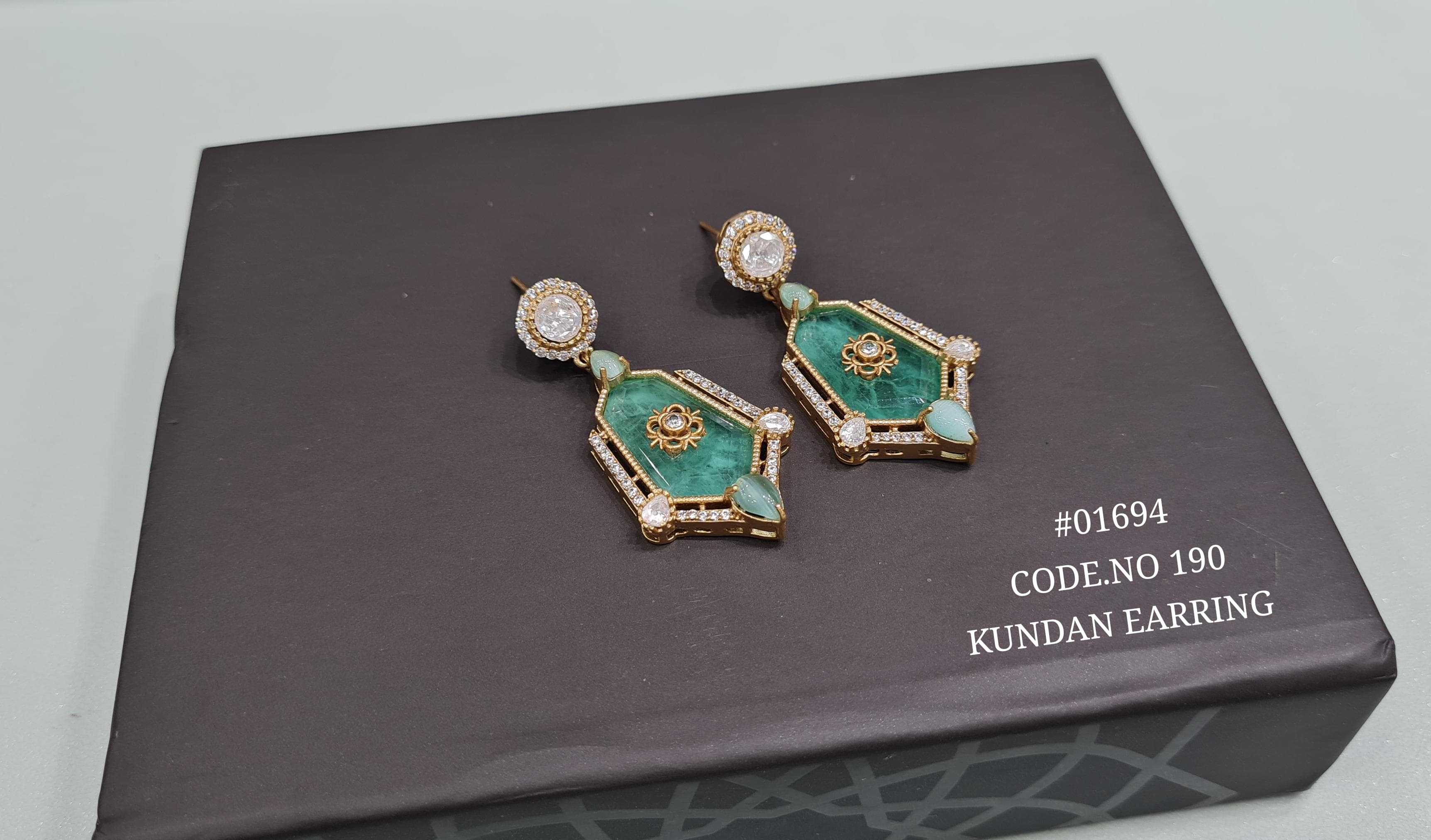 Kundan earrings 01694